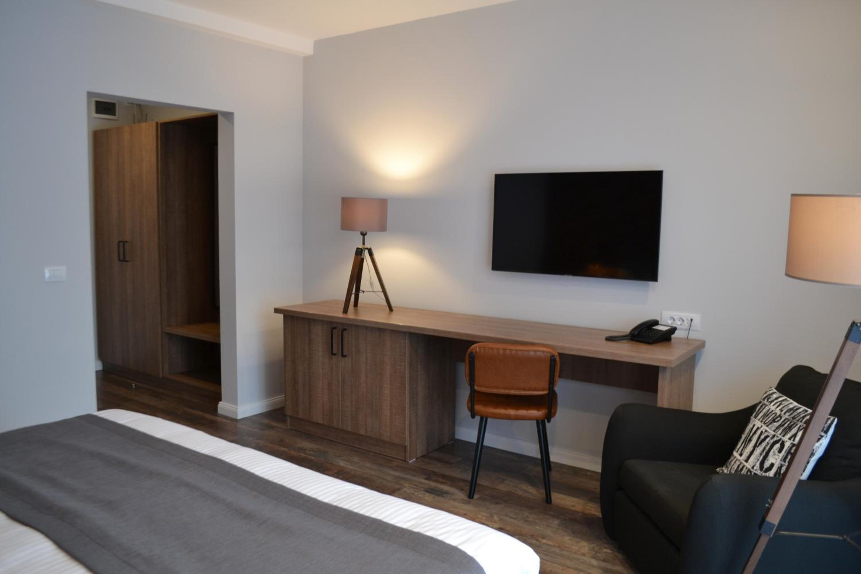 Deluxe Double or Twin Room with Garden View - Photo 4
