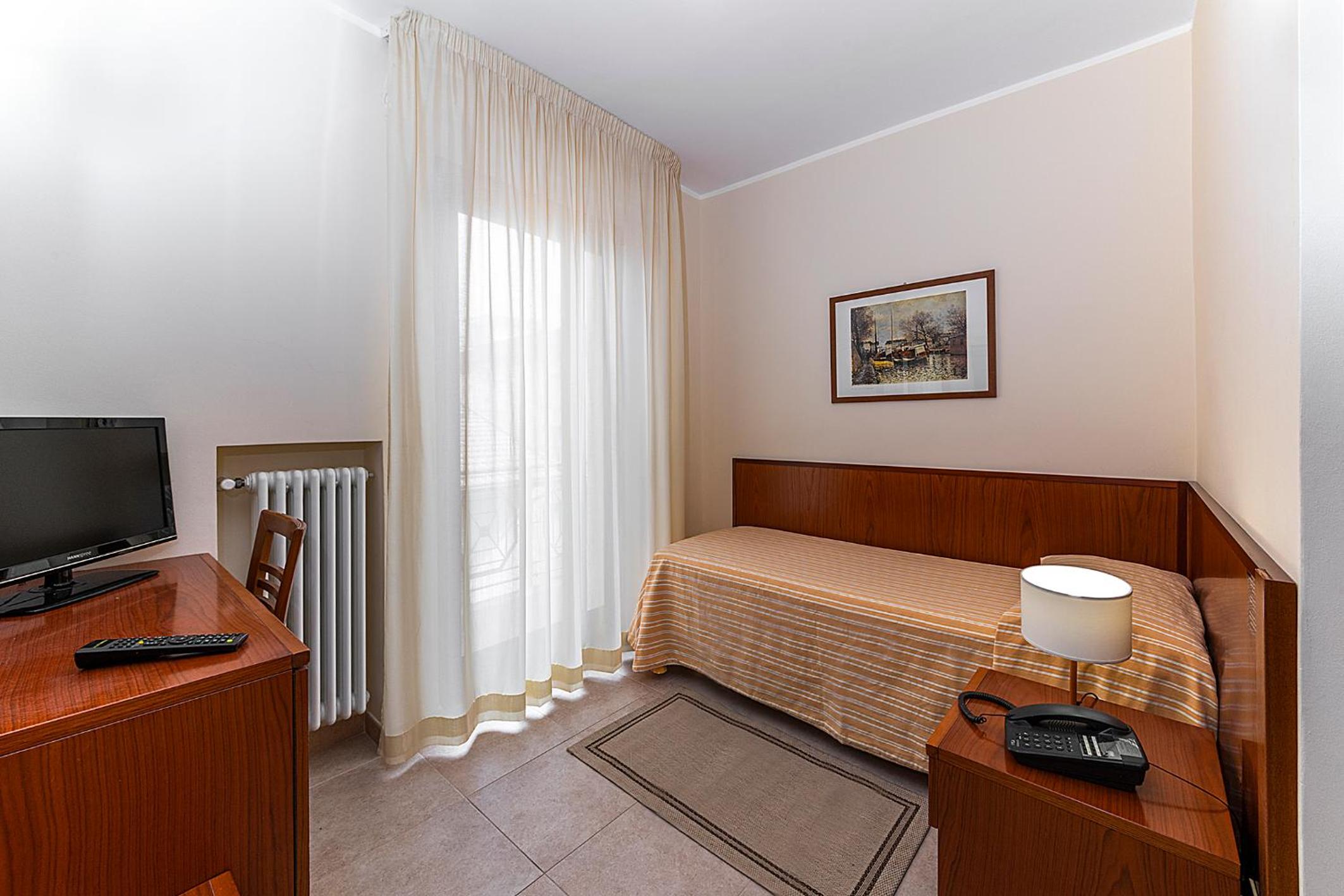Standard Single Room photo 2