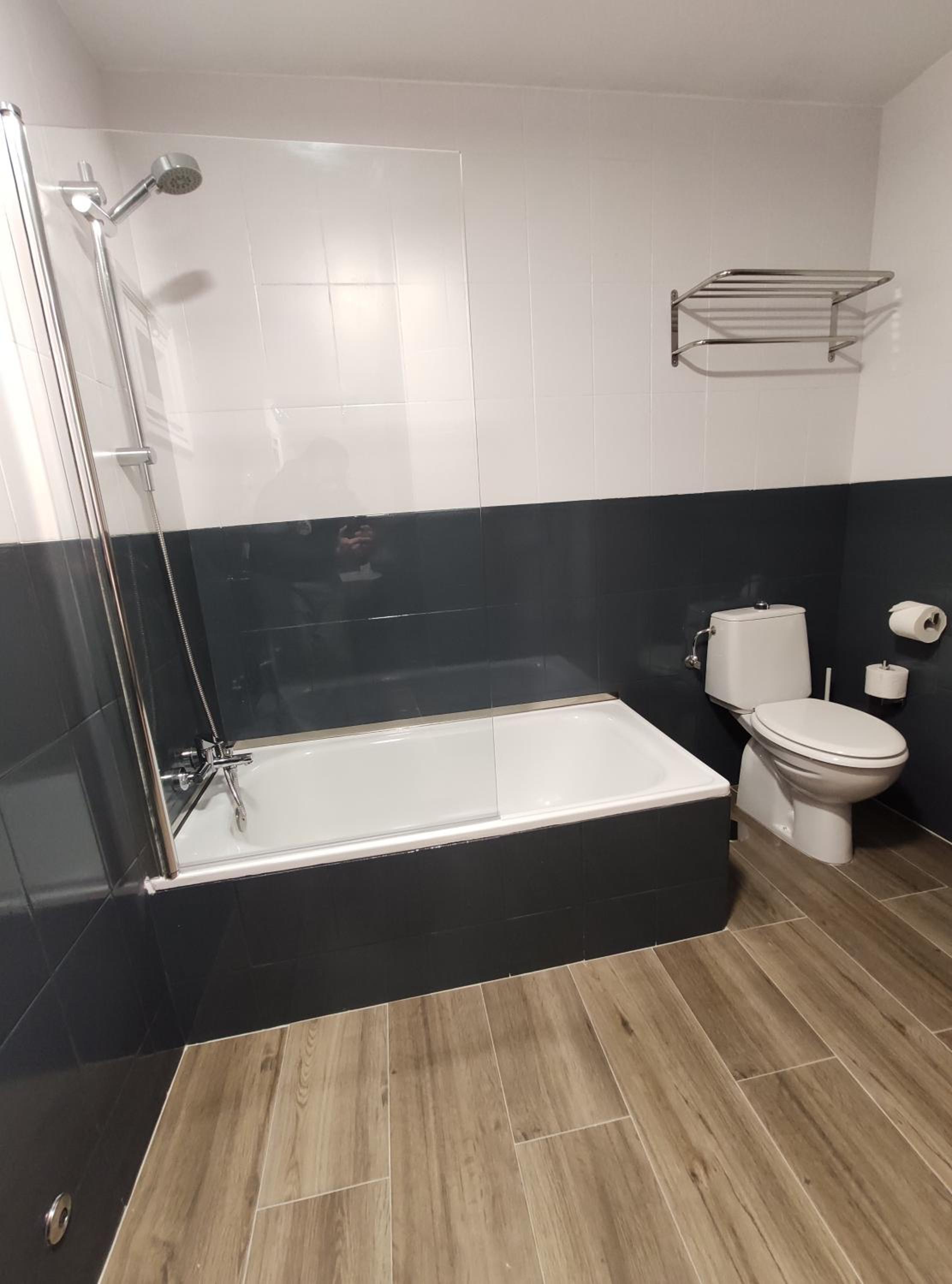 Standard Double or Twin Room - Photo 6