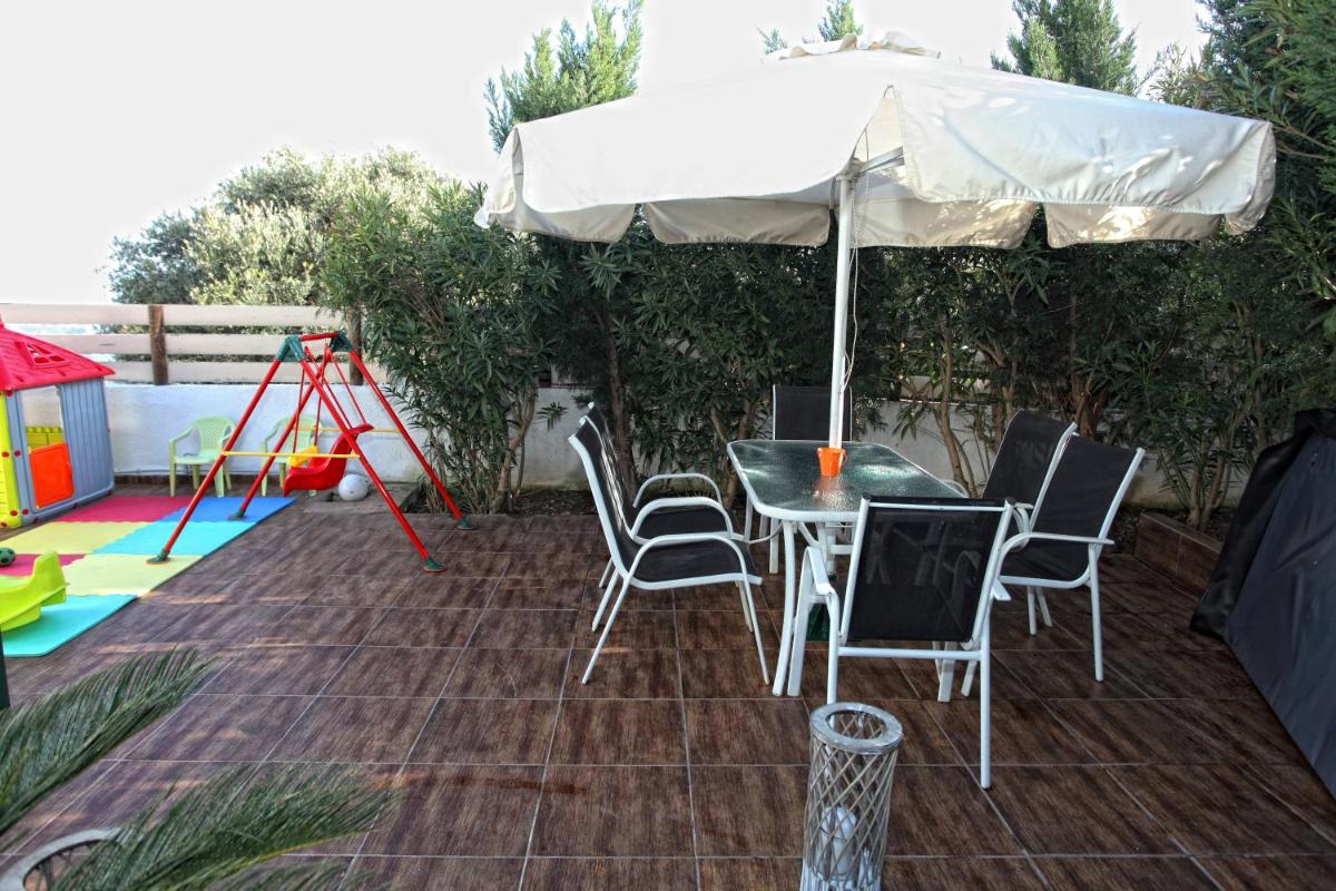 Three-Bedroom Villa photo 2
