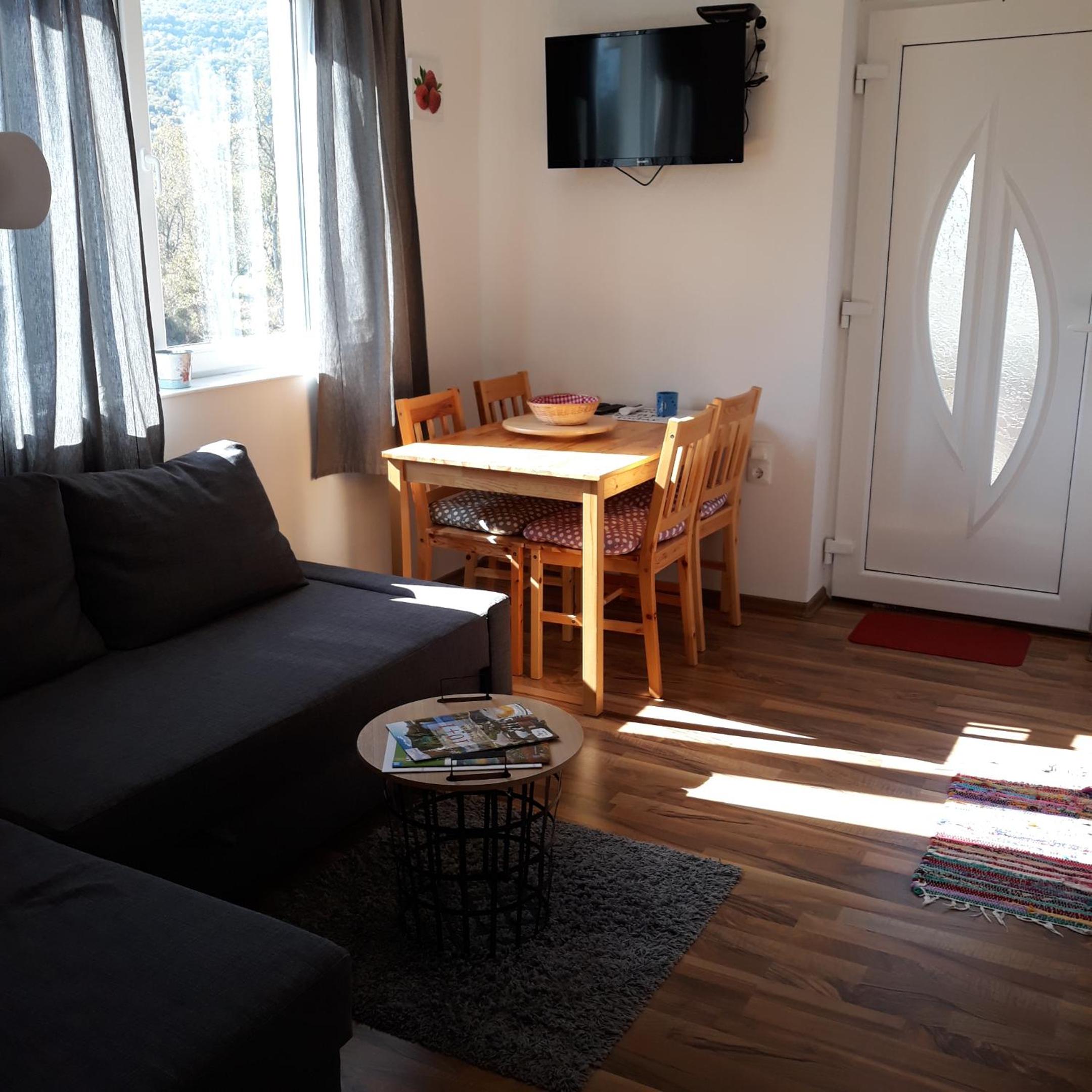 Apartment with Mountain View photo 1