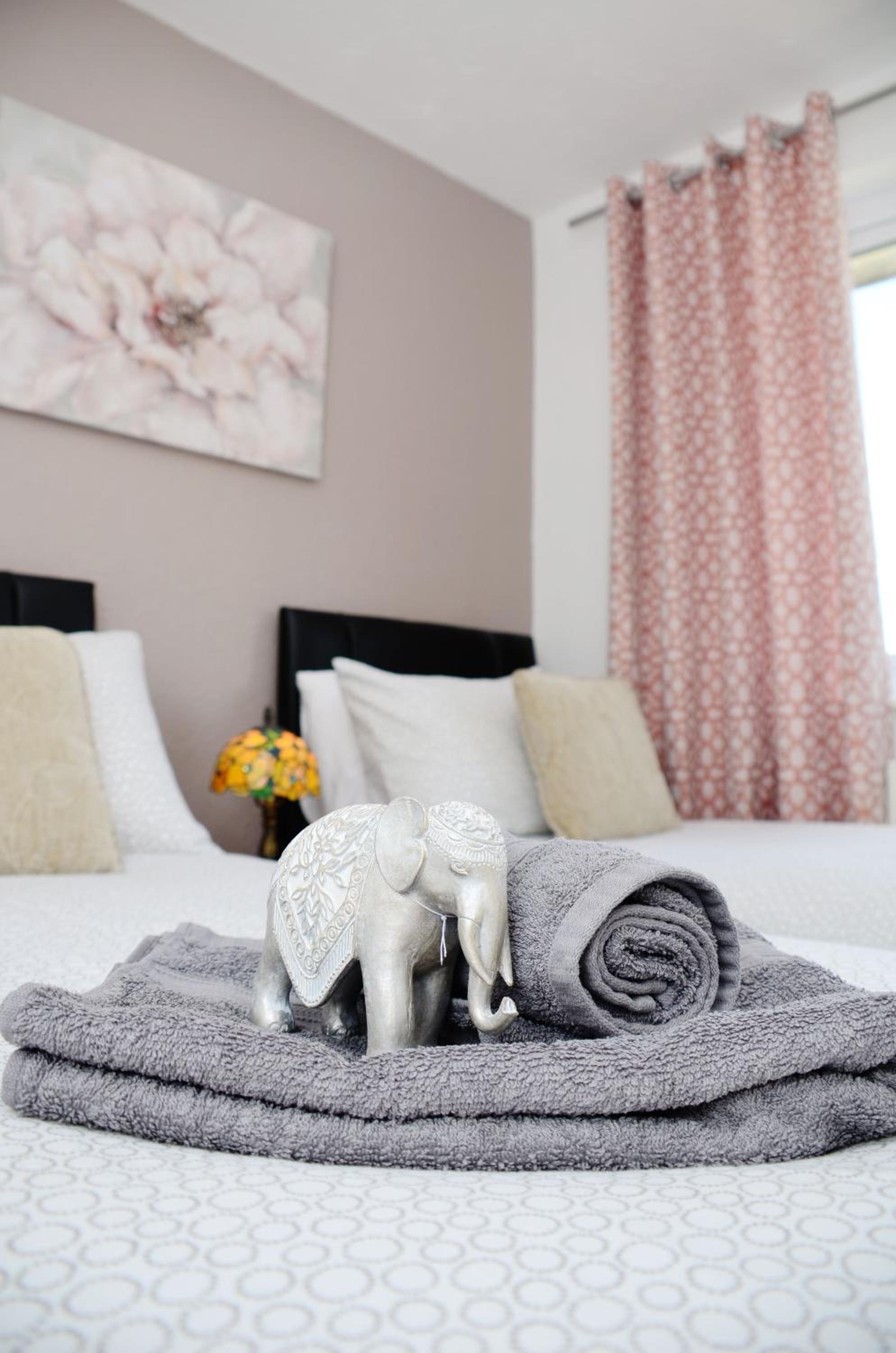Double Room with Shared Bathroom photo 1