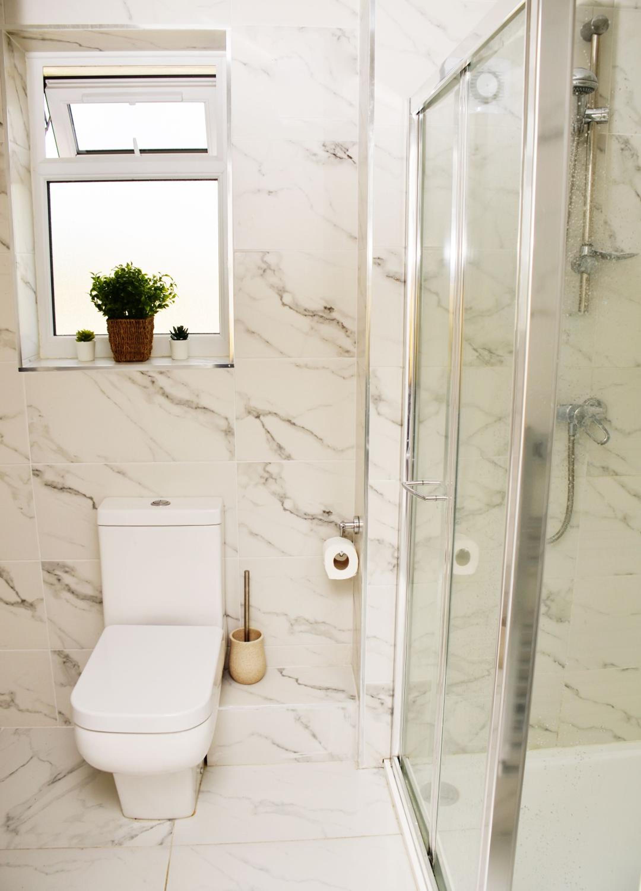 Double Room with Shared Bathroom photo 3