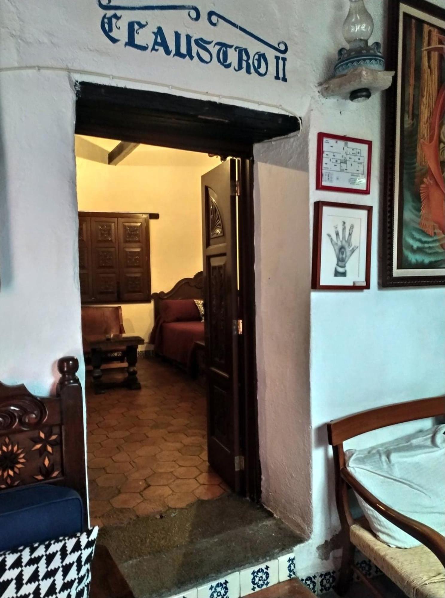 Twin Room - Photo 2