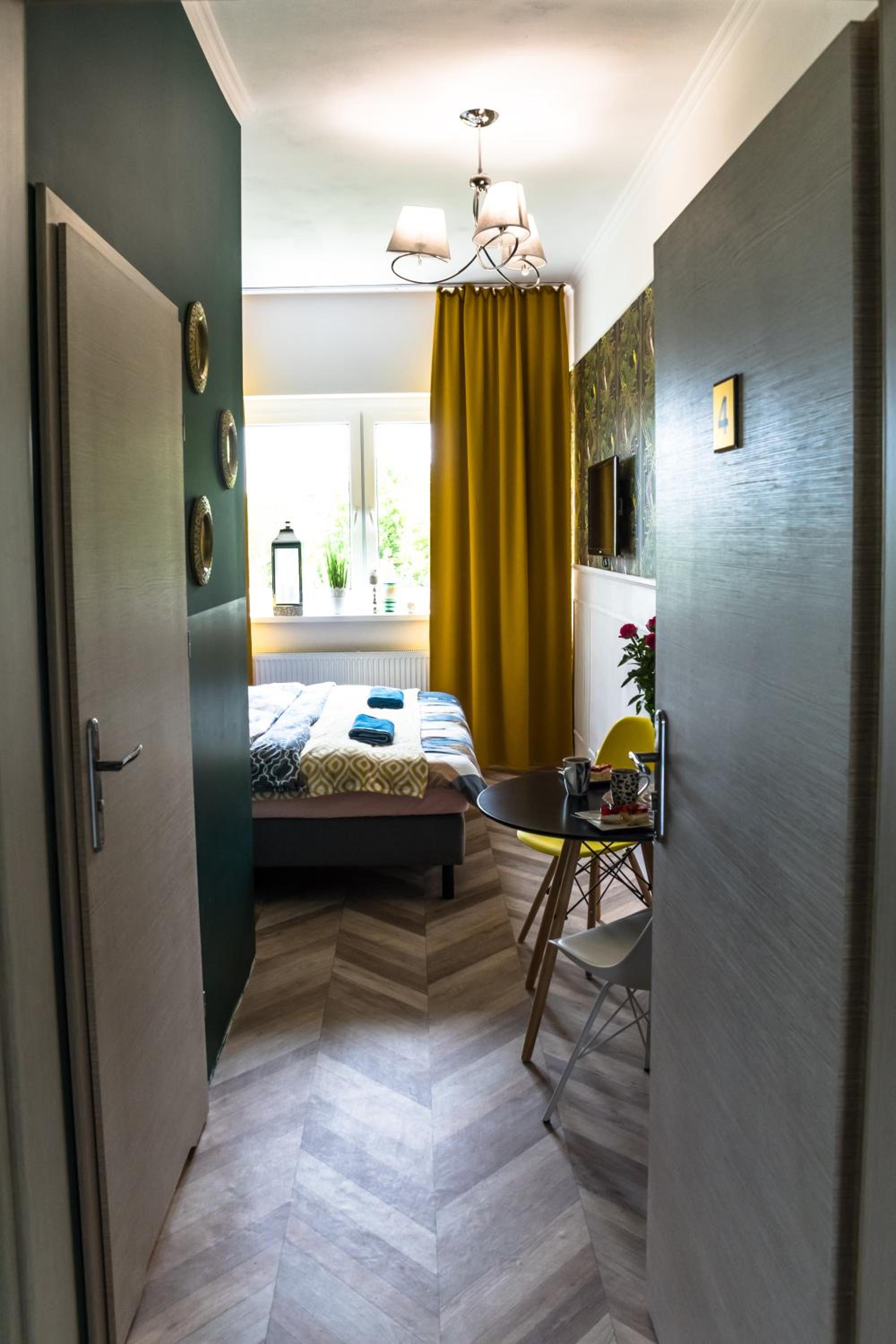 Deluxe Twin Room - Photo 10