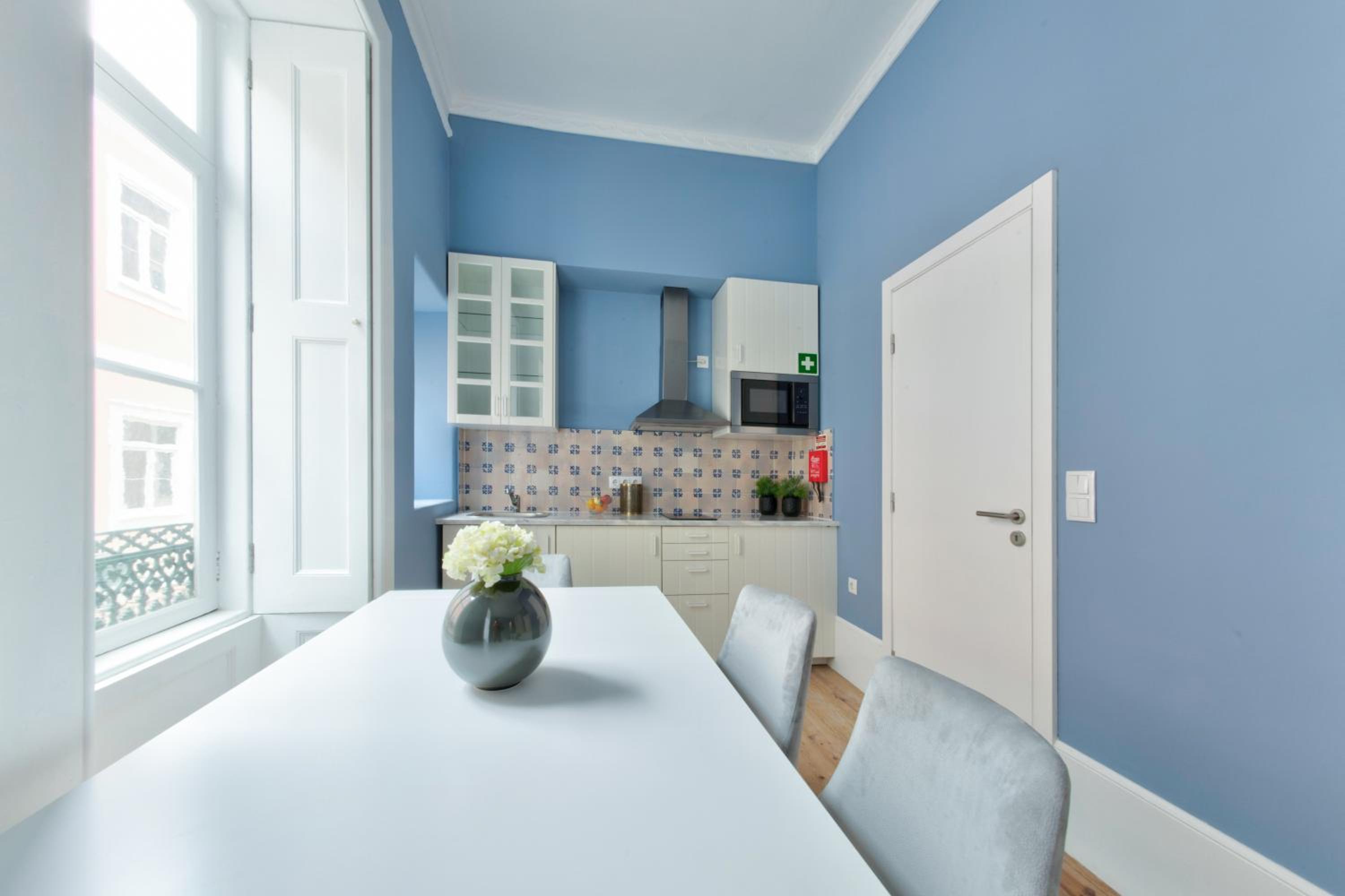 Studio Apartment - Photo 2
