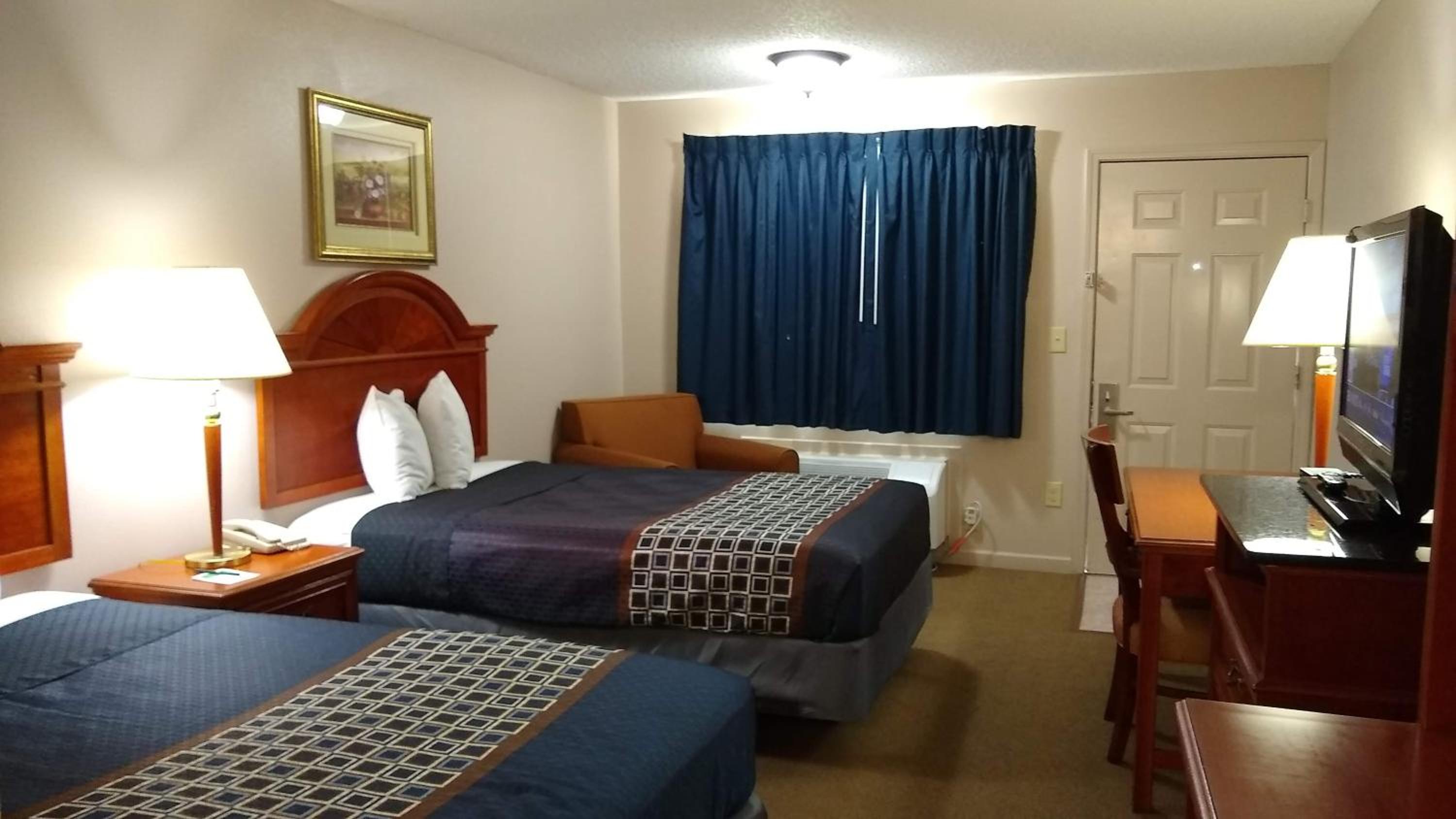 Double Room with Two Double Beds - Non-Smoking photo 1