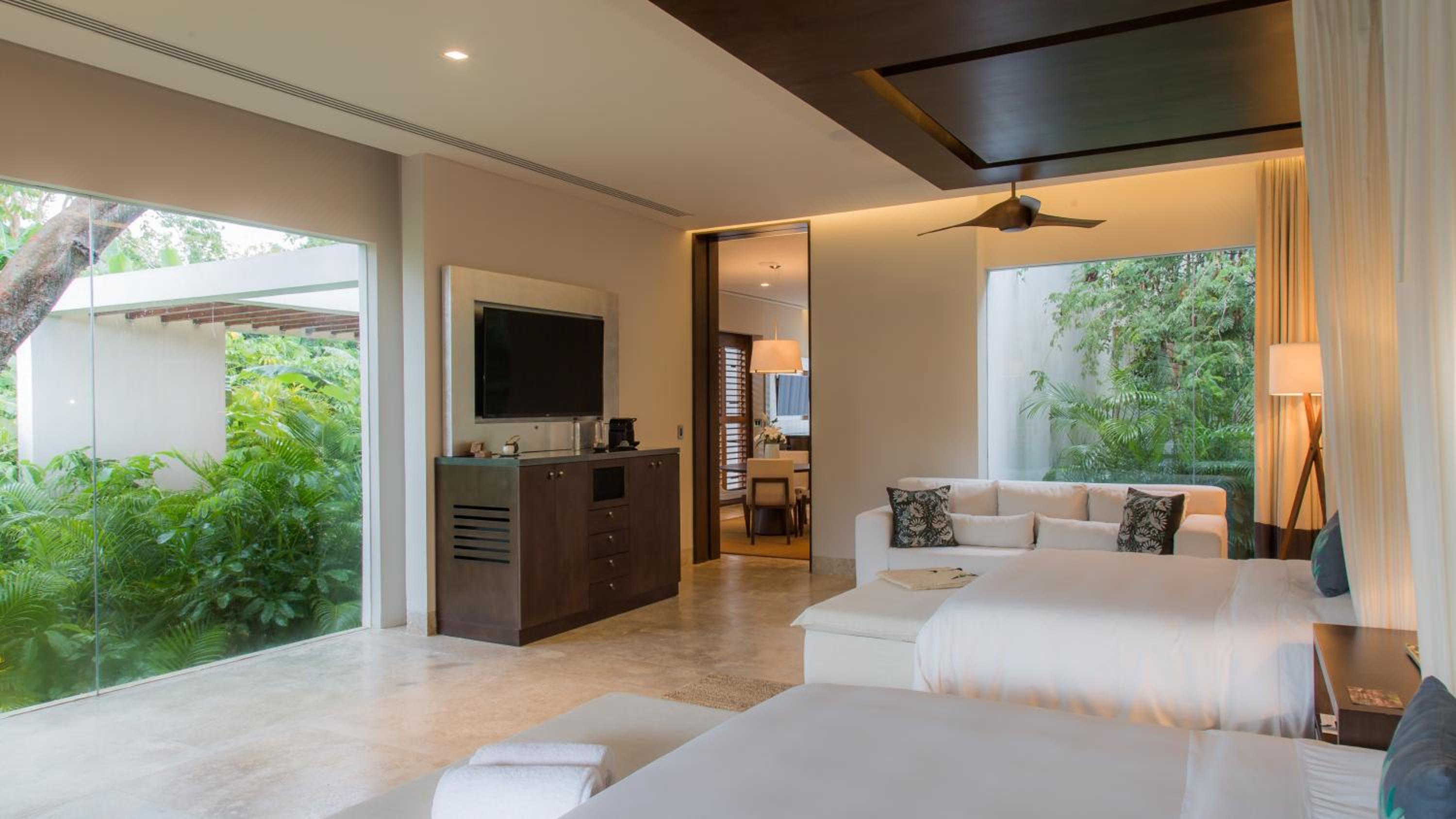 Deluxe Family Room - Photo 4