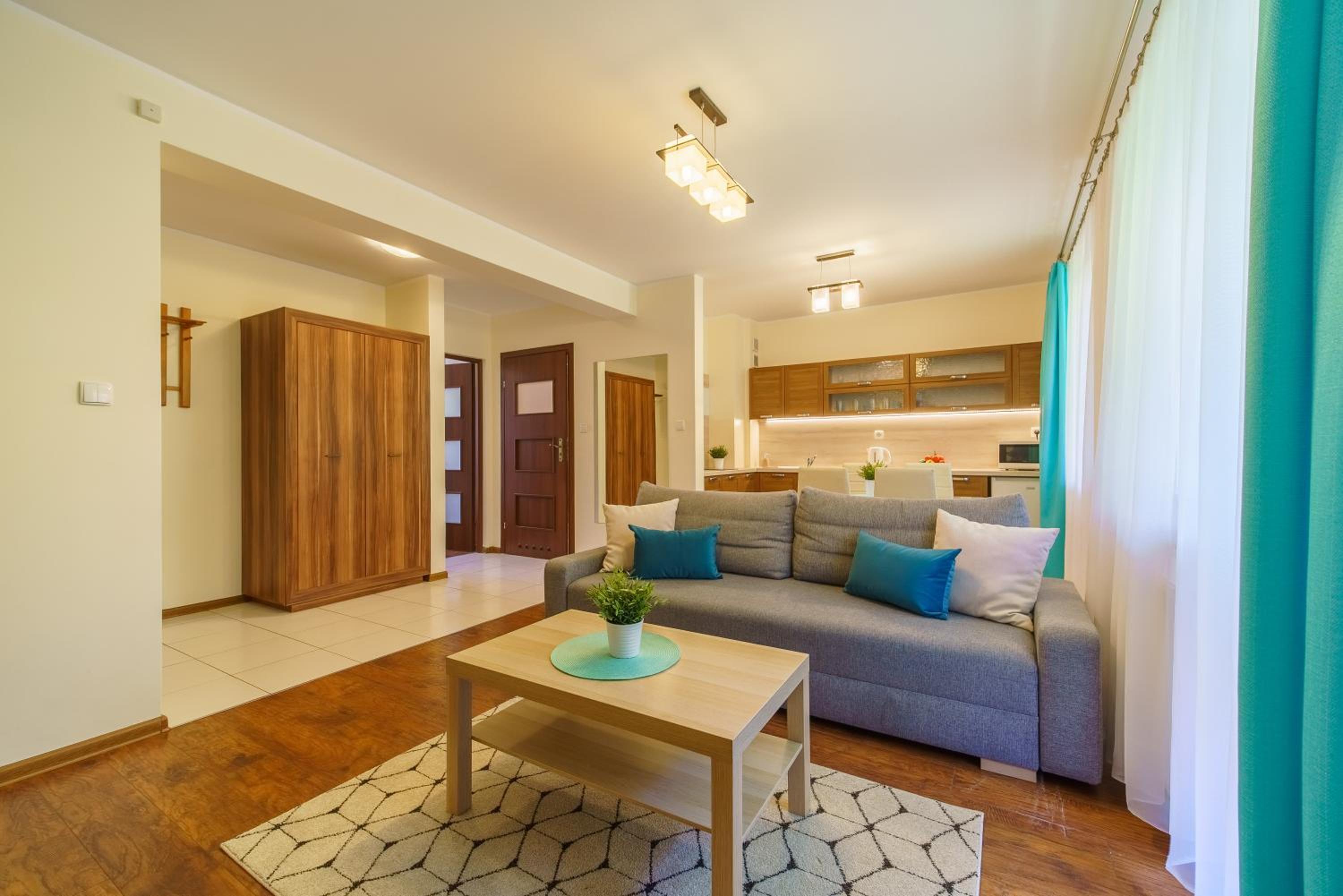 One-Bedroom Apartment photo 1