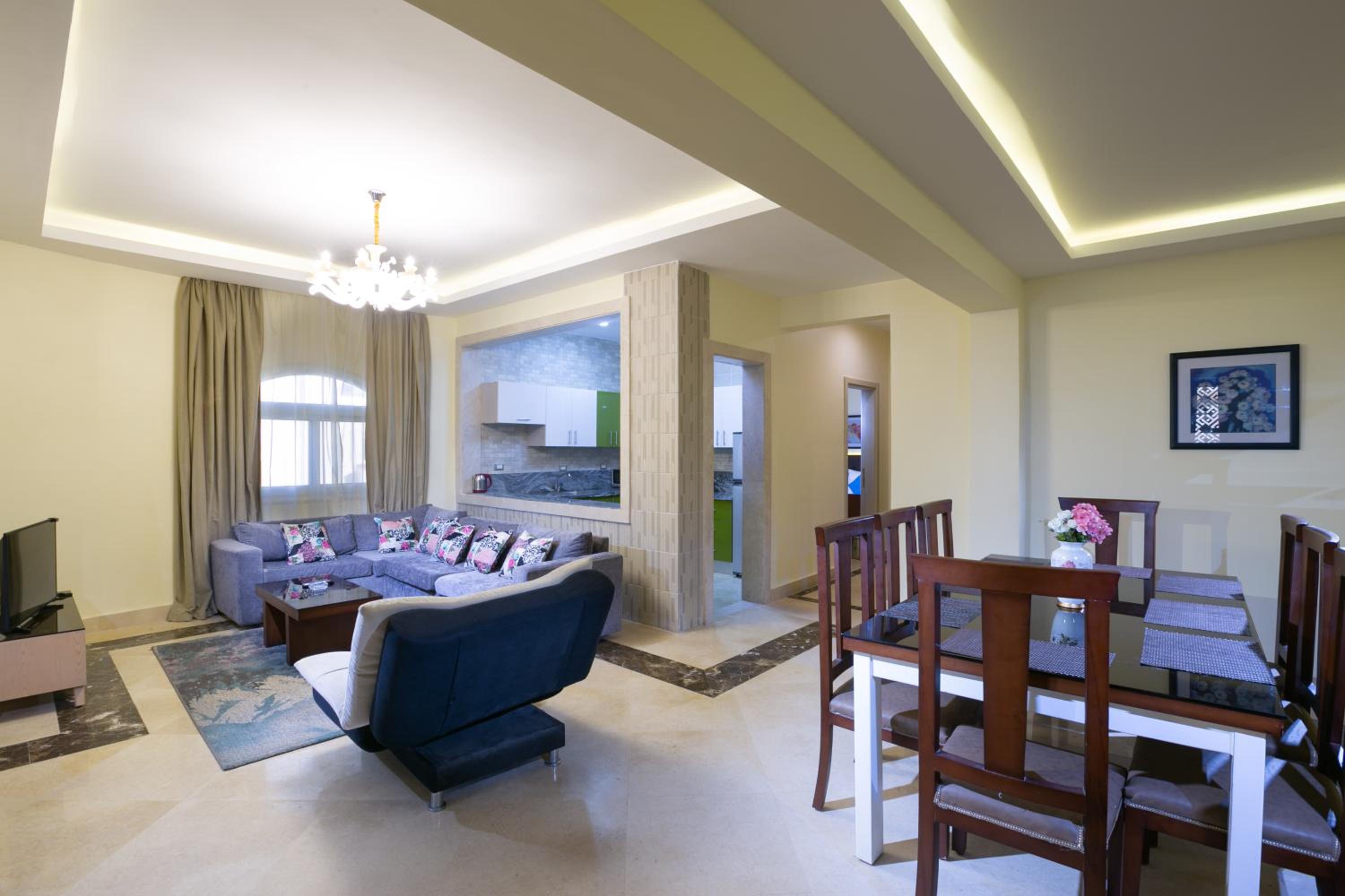 Two-Bedroom Apartment - Photo 31
