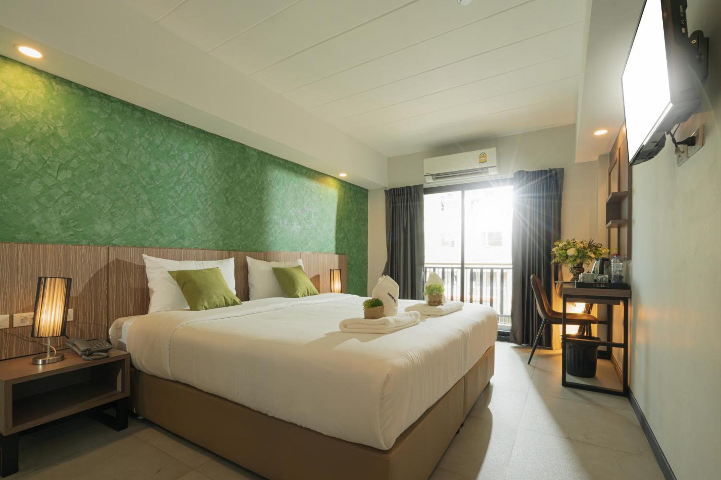 Deluxe Double Room photo 3