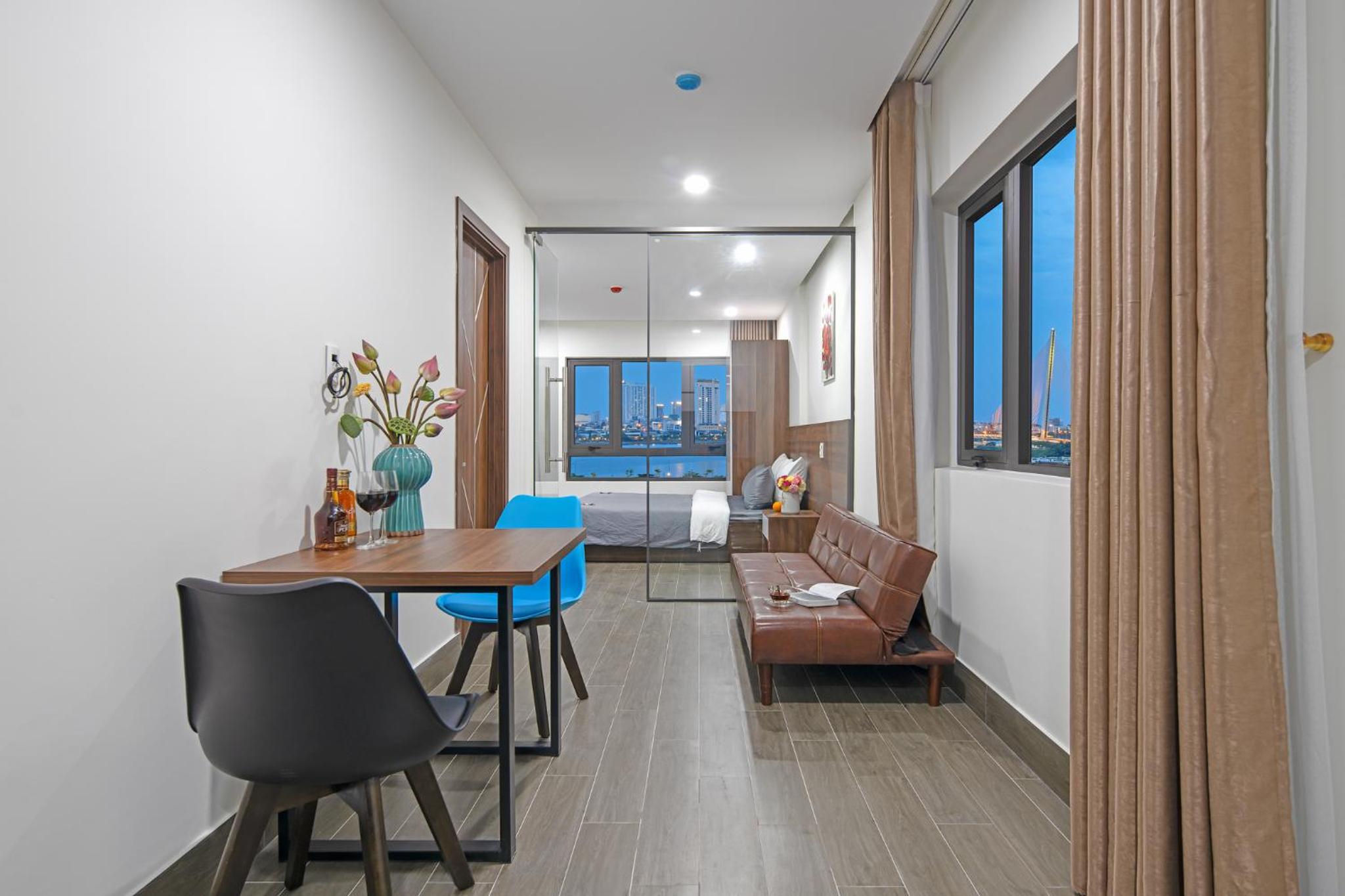 One-Bedroom Apartment - Photo 18