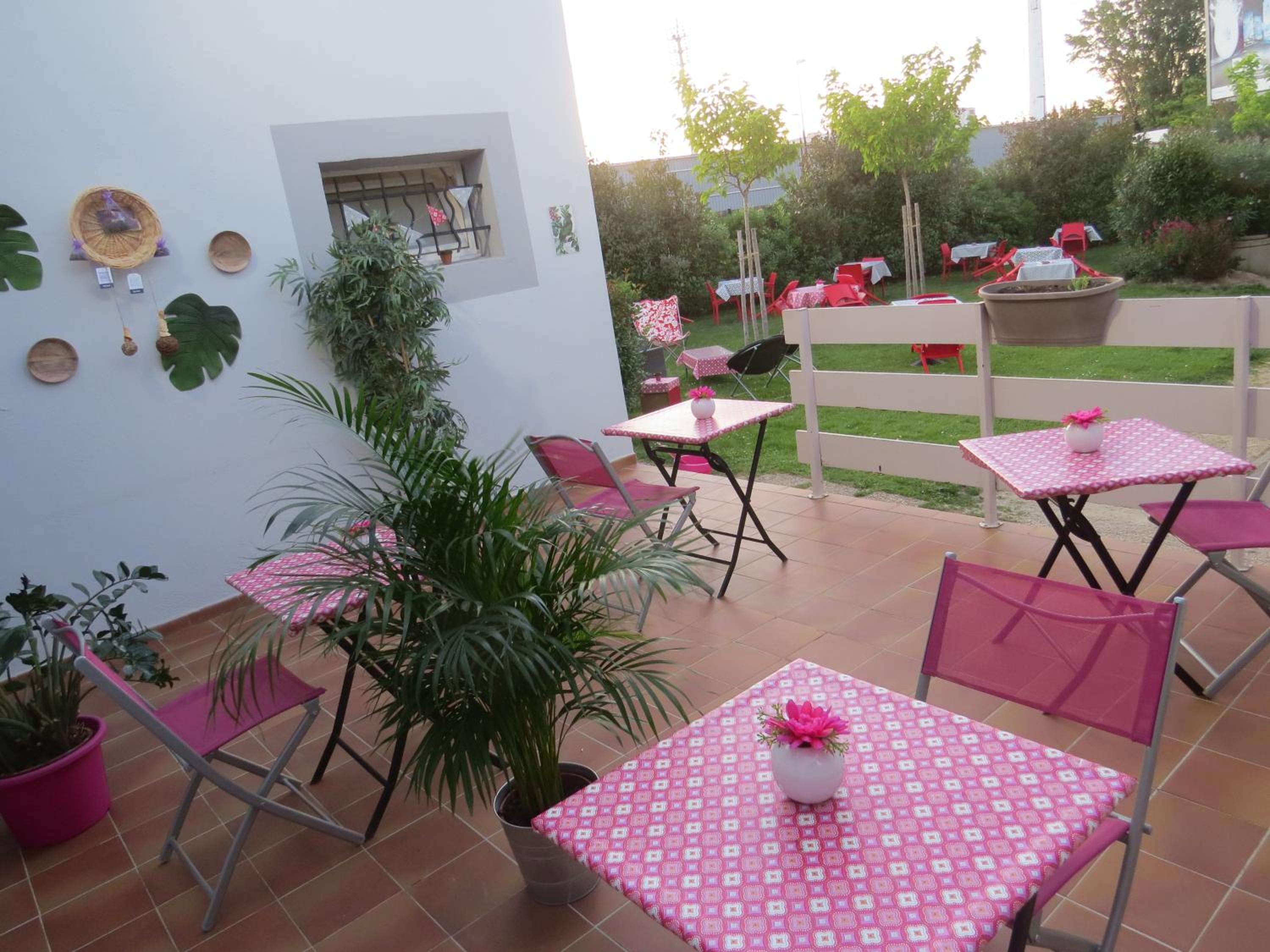 Double Room - Photo 7