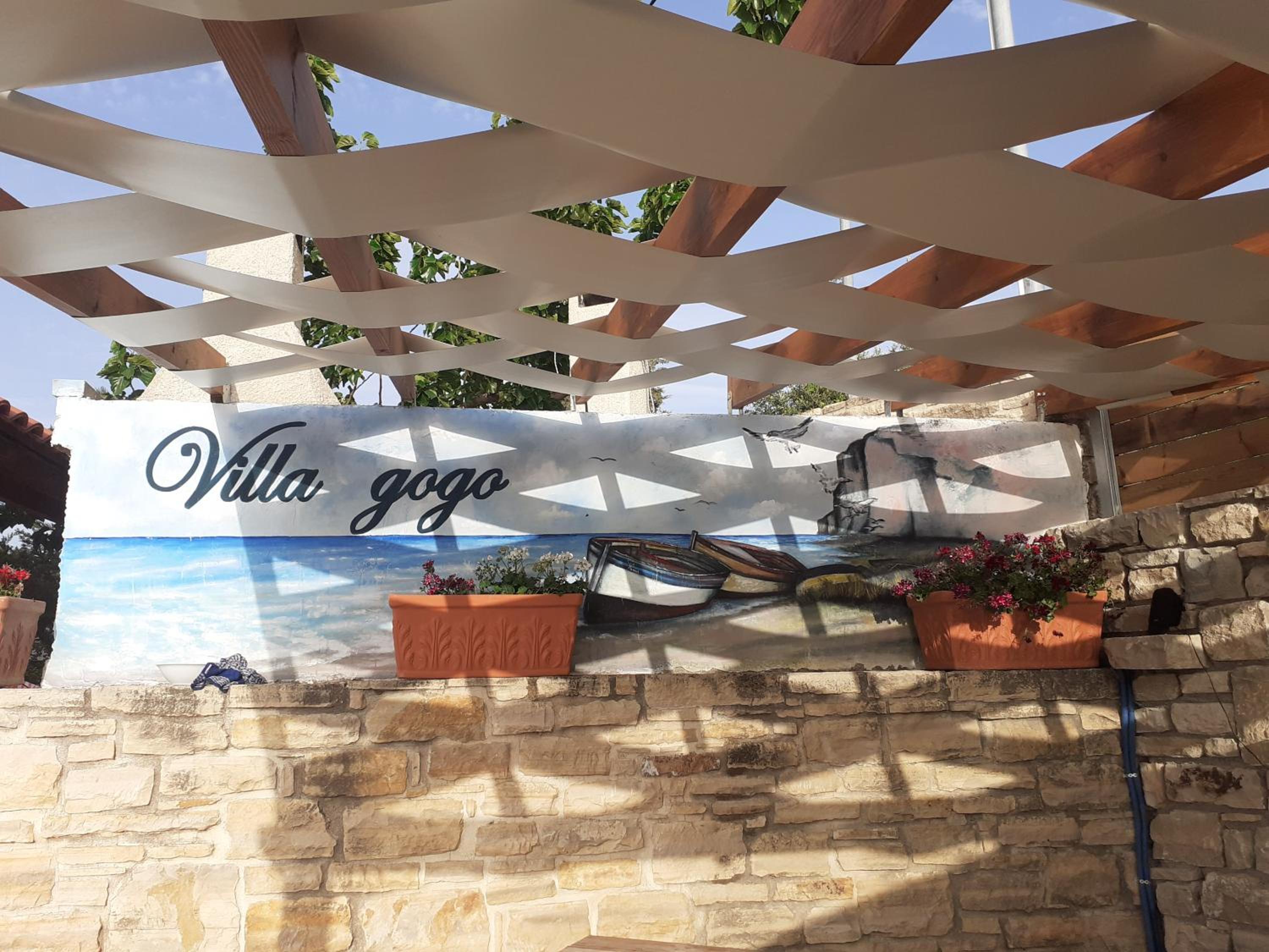Villa photo 2