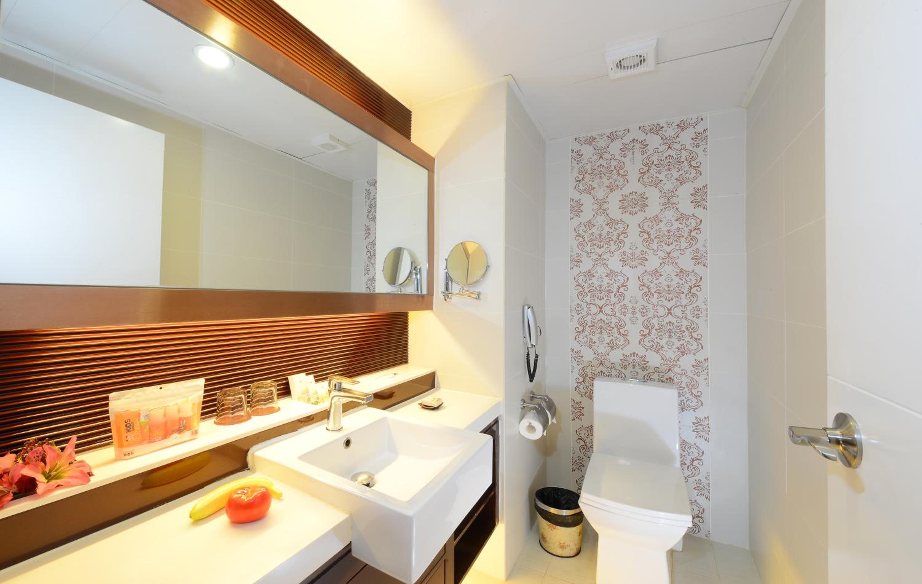 Standard Twin Room - Photo 2
