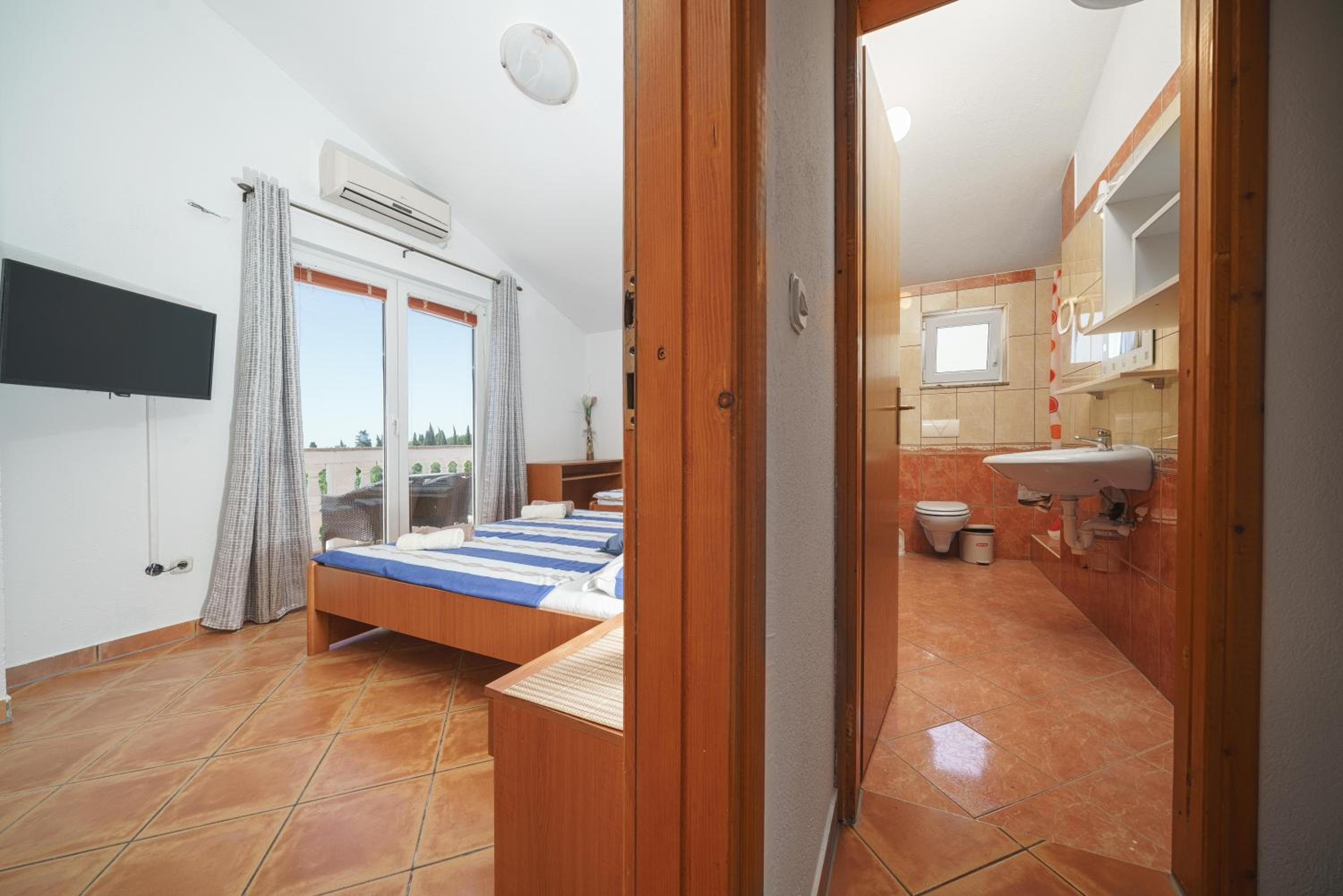 Apartment with Balcony