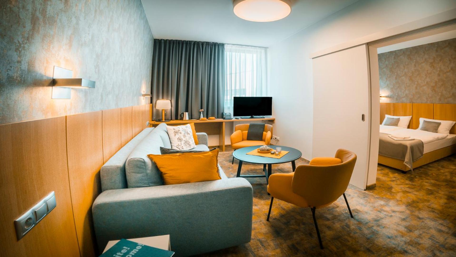 Large Double or Twin Room - Photo 1