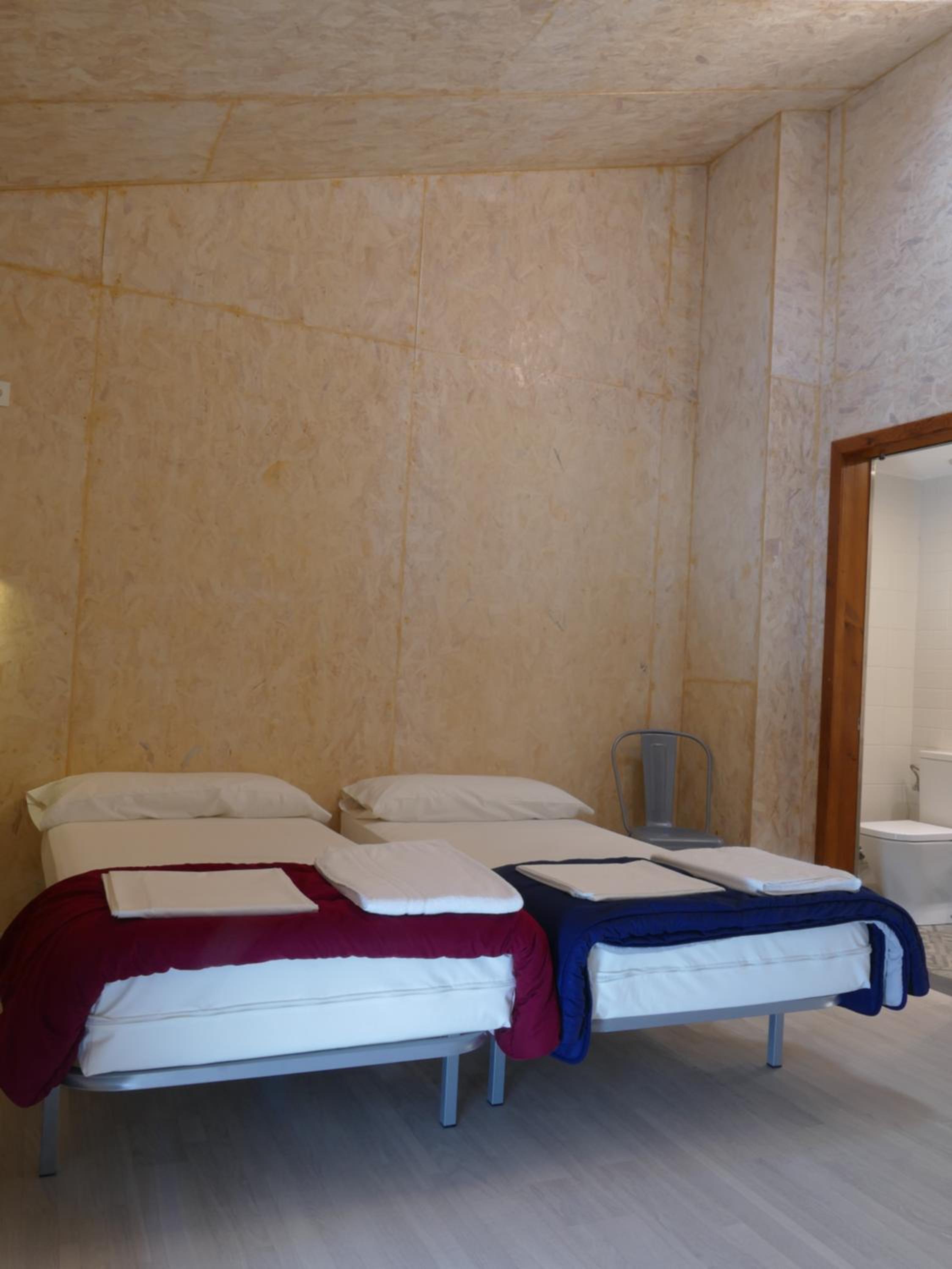 Bed in 4-Bed Mixed Dormitory Room photo 2
