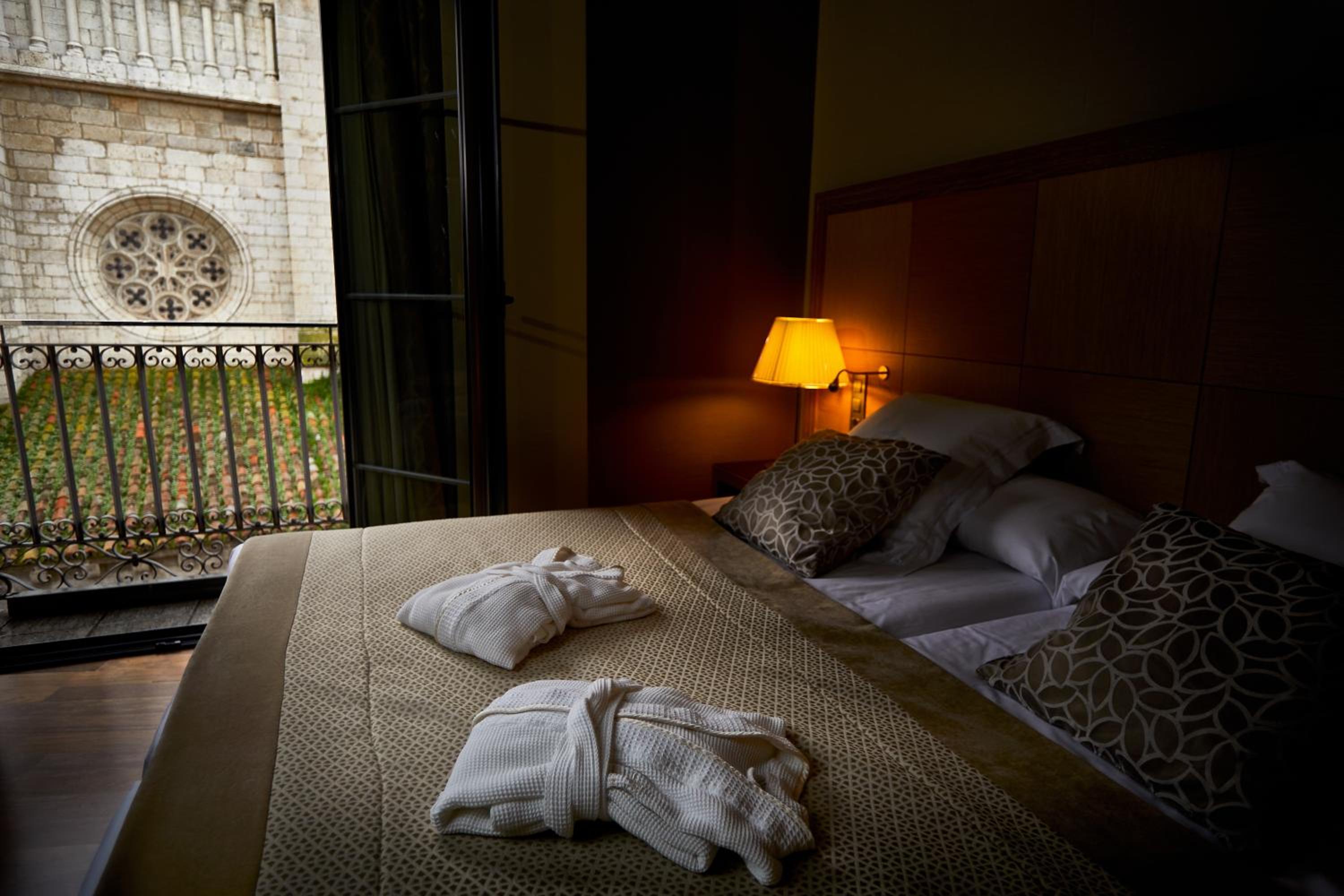 Deluxe Suite - Photo 3