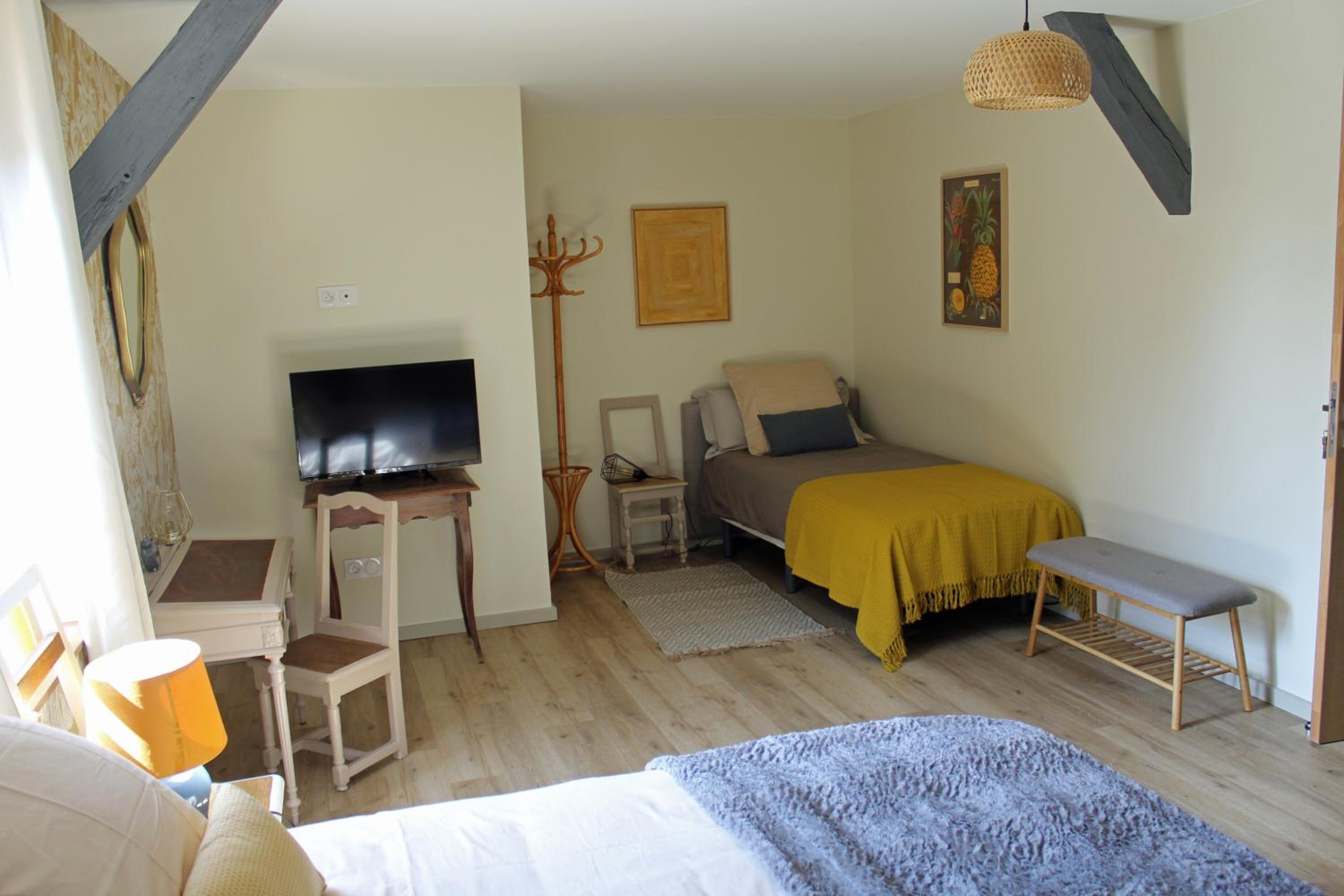 Superior Triple Room - Photo 2