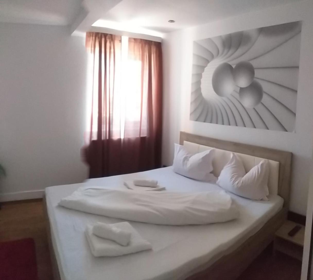 Double Room - Photo 1