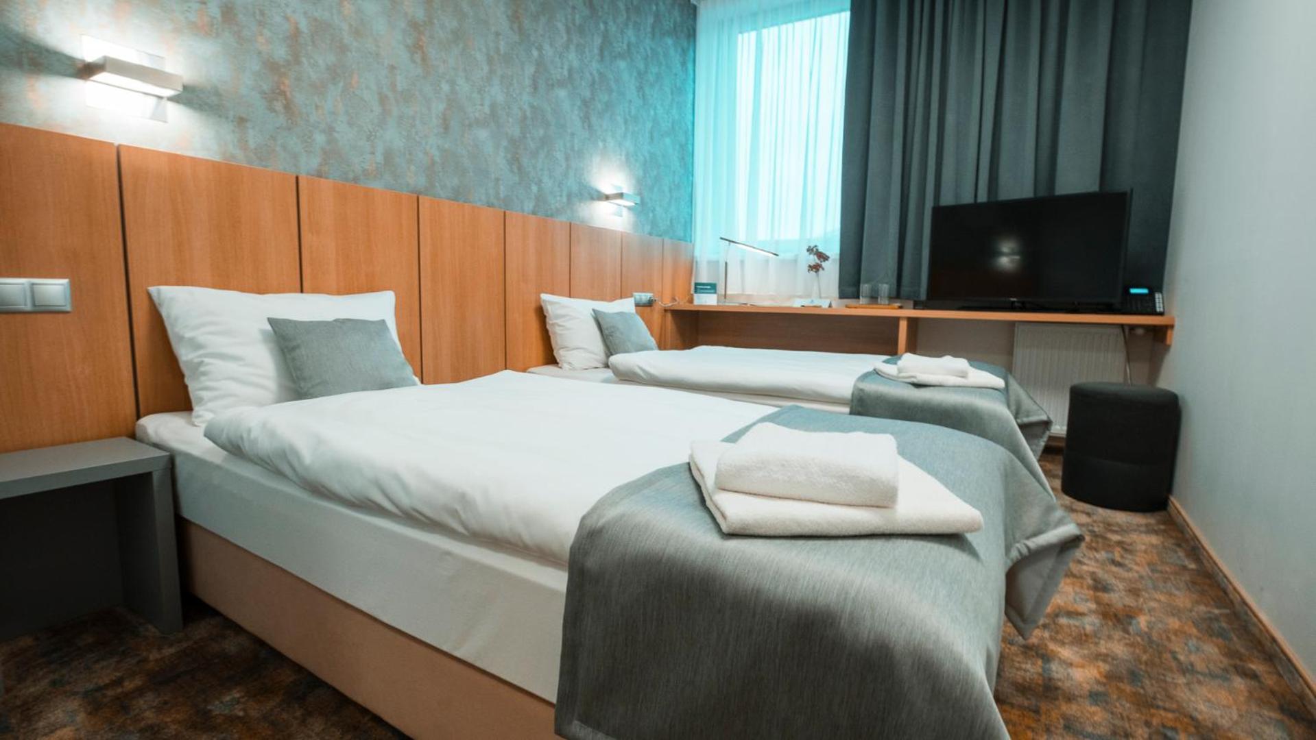 Standard Twin Room - Photo 1