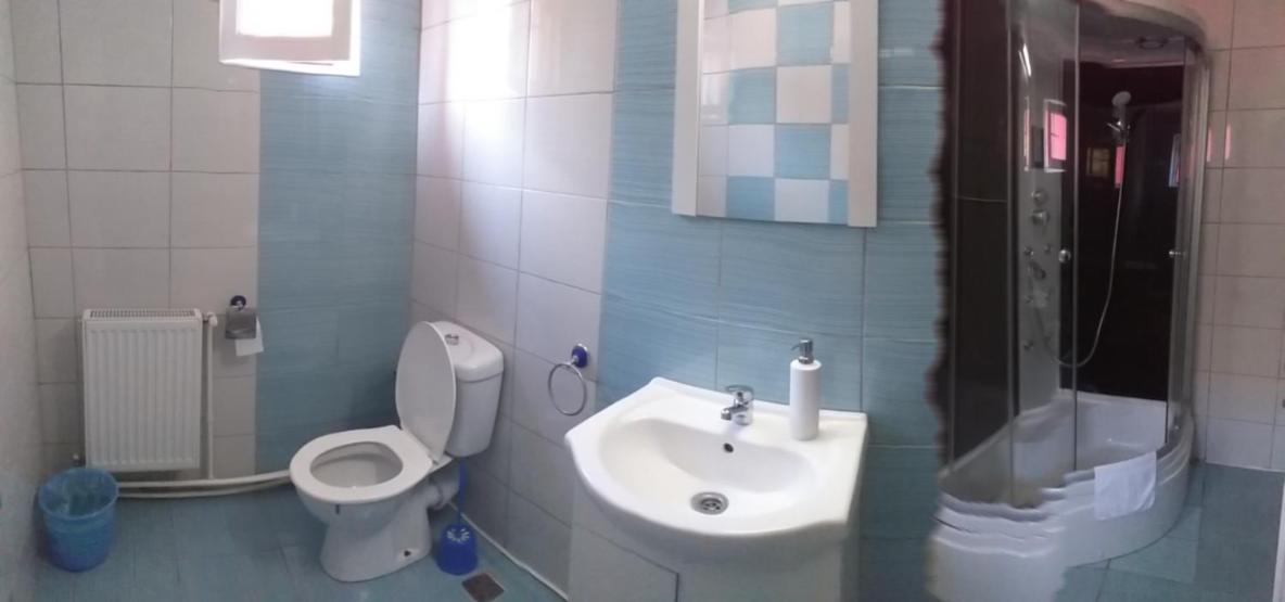 Double Room - Photo 14