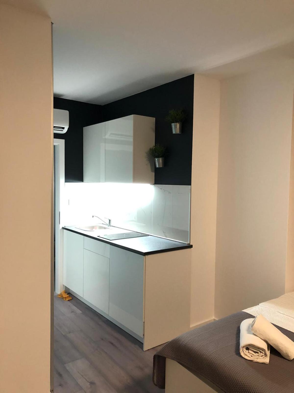 One-Bedroom Apartment - Photo 48
