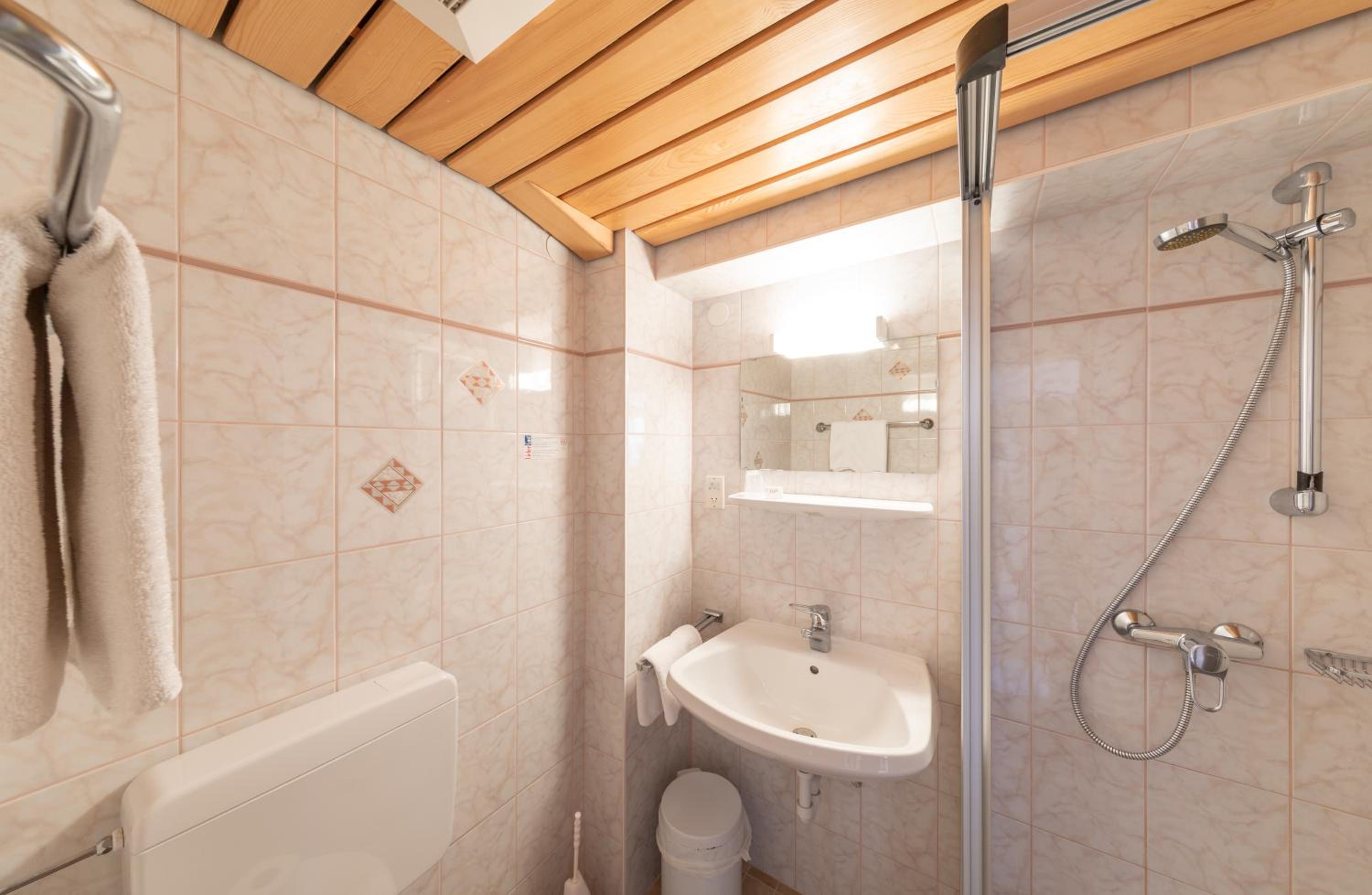 Single Room photo 2