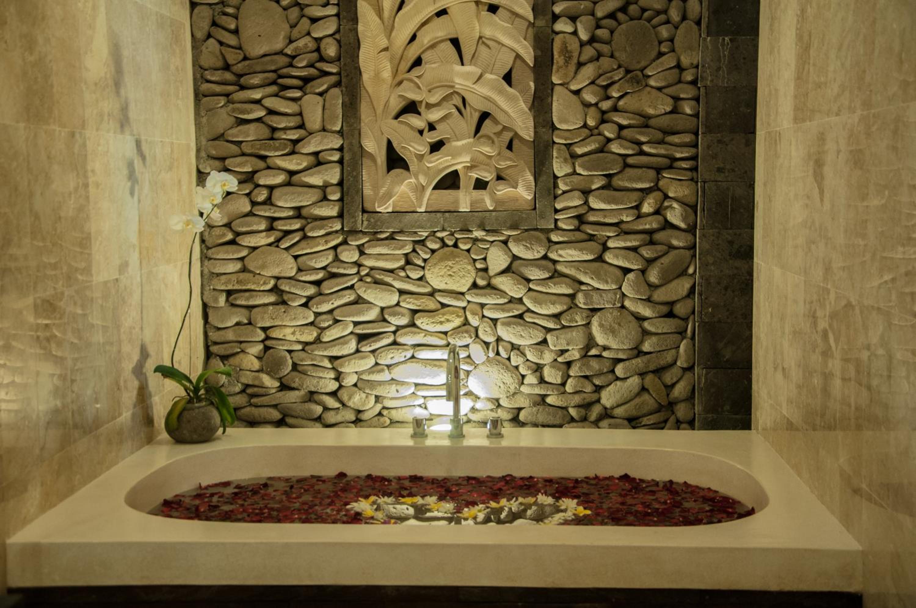 Honeymoon Package at Suite Room - Photo 10