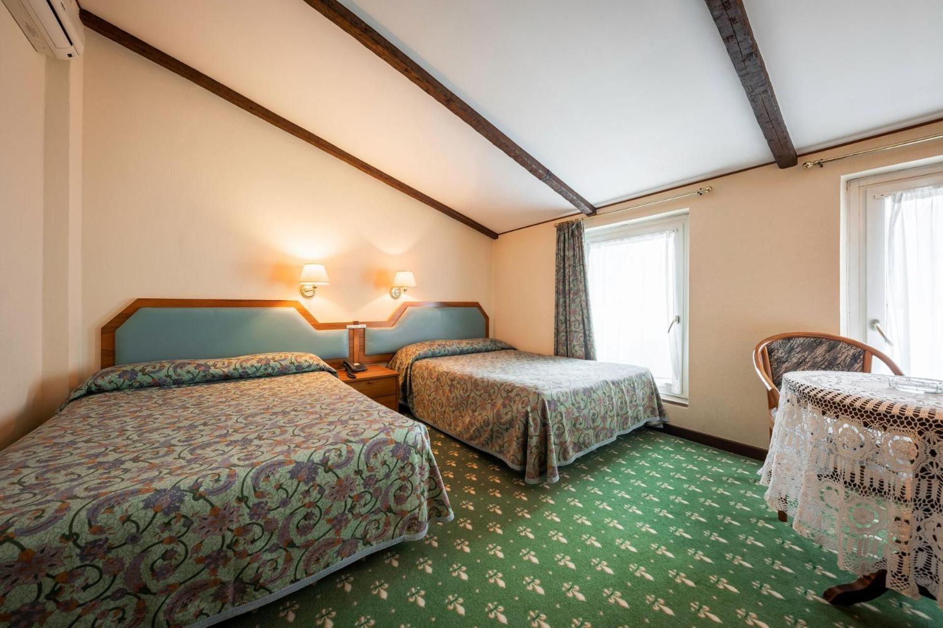 Superior Twin Room - Photo 3