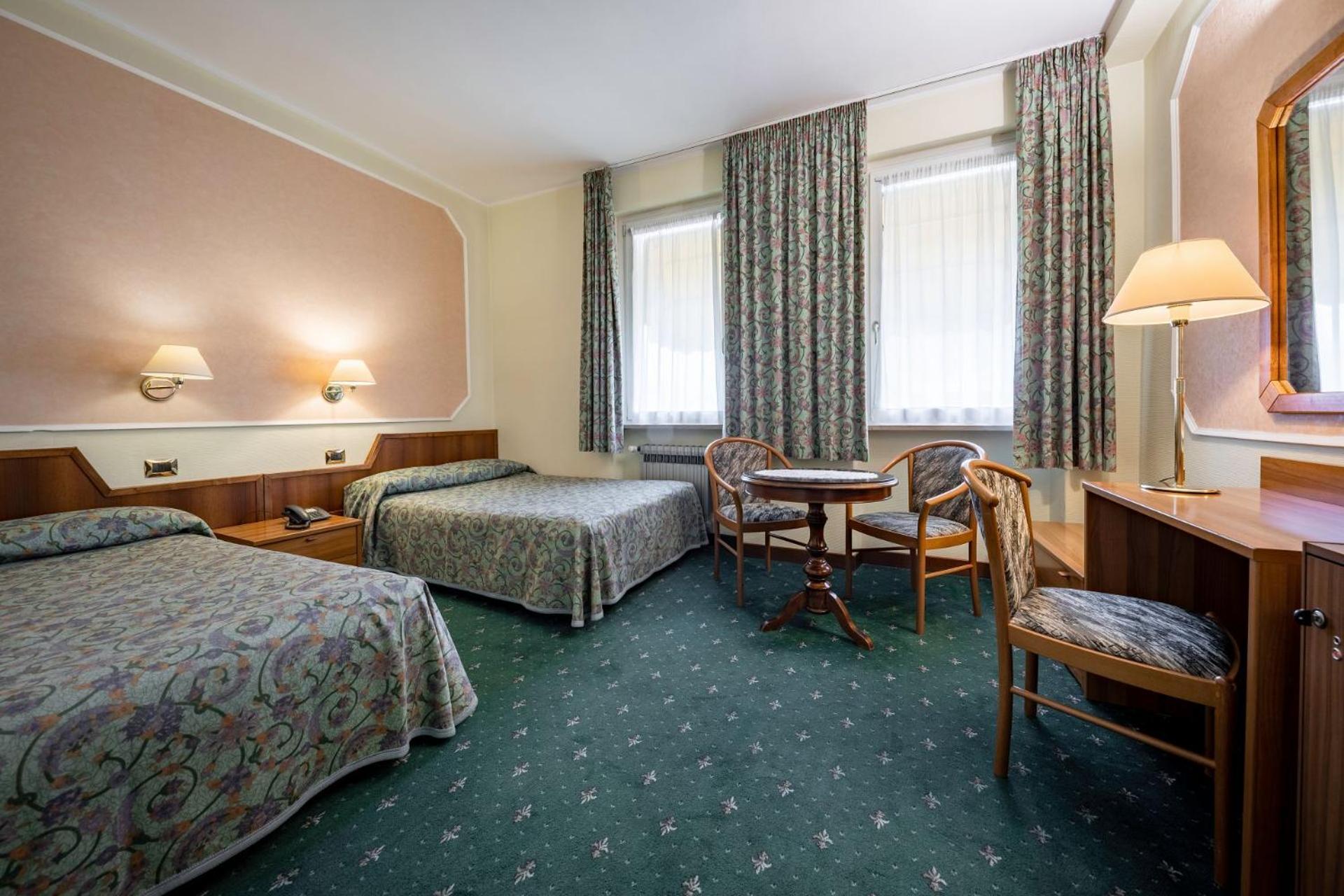 Superior Twin Room - Photo 4