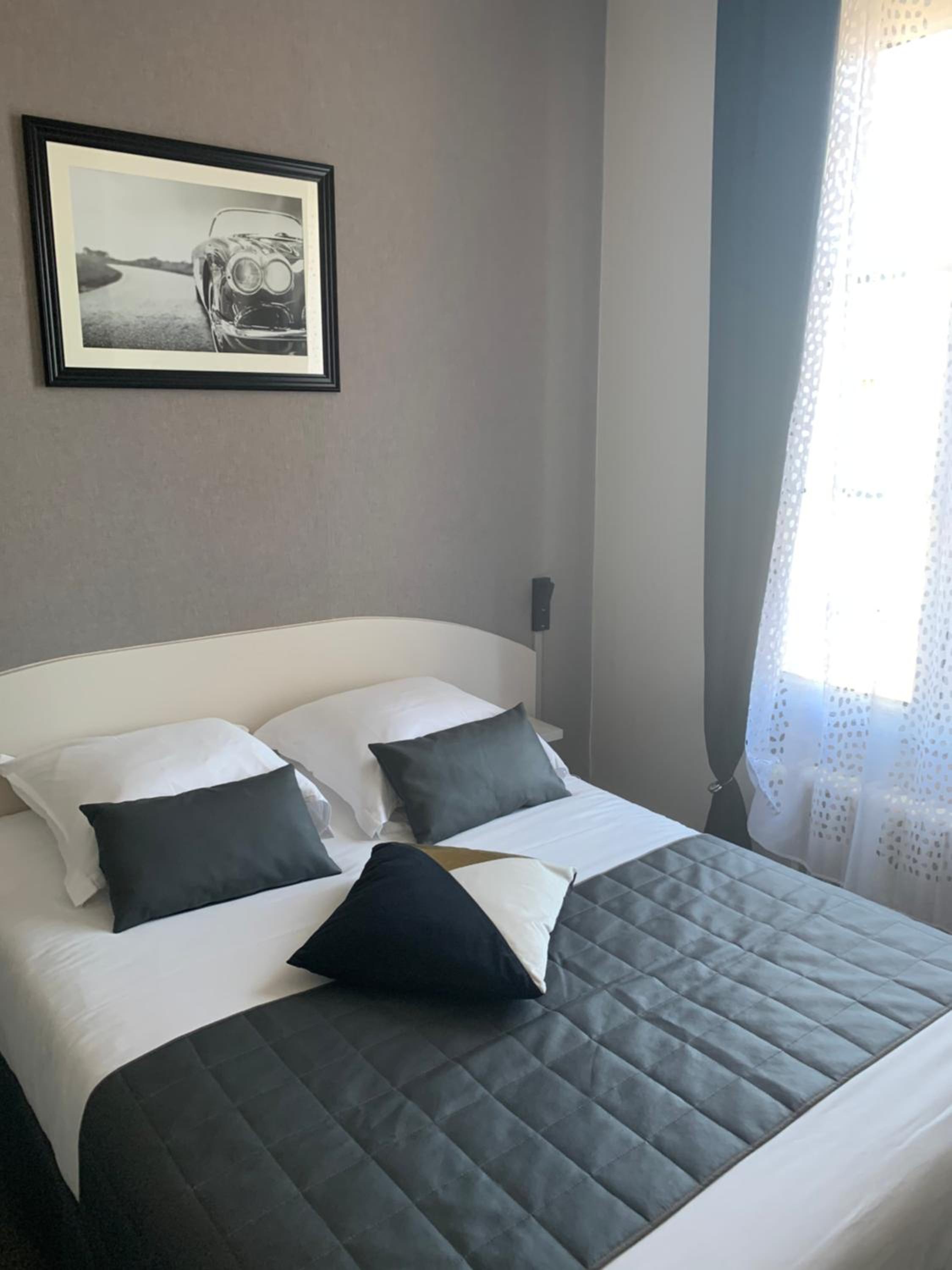 Large Double Room photo 3