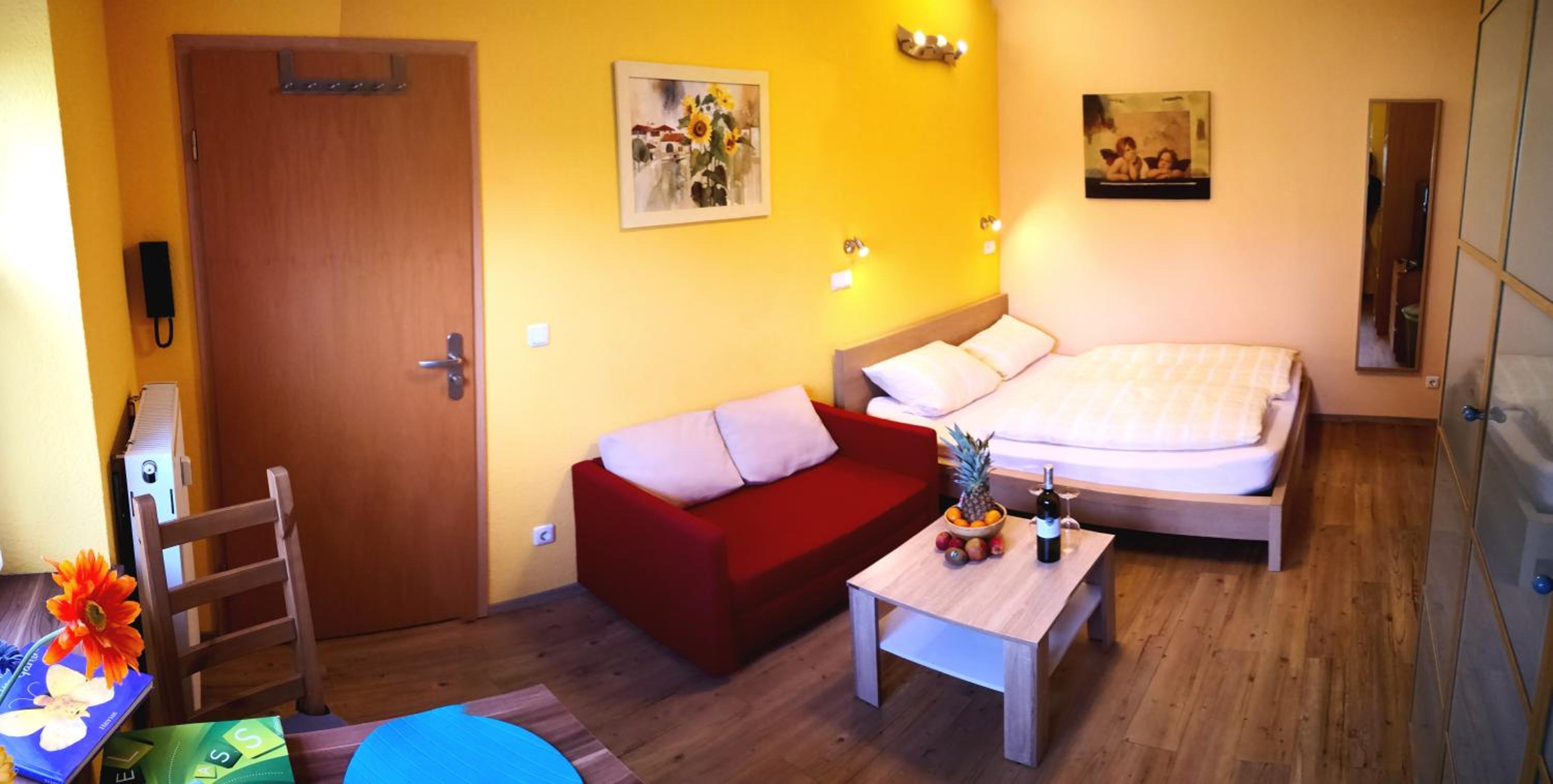 Deluxe Double Room (2 Adults + 1 Child) photo 2