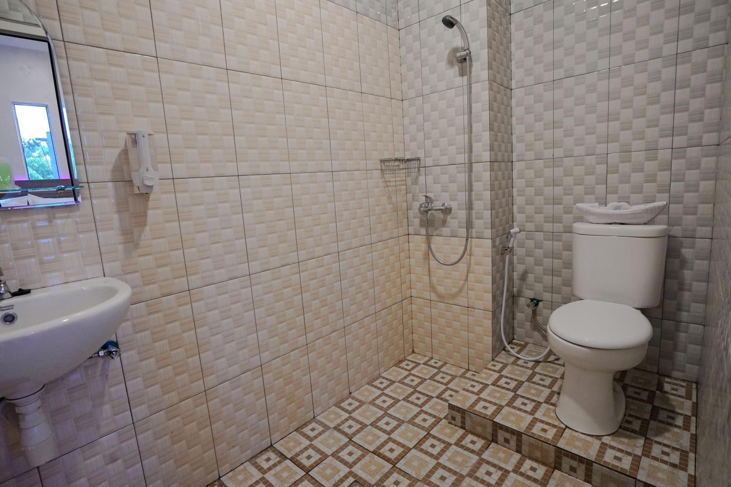 Superior Twin Room - Photo 12