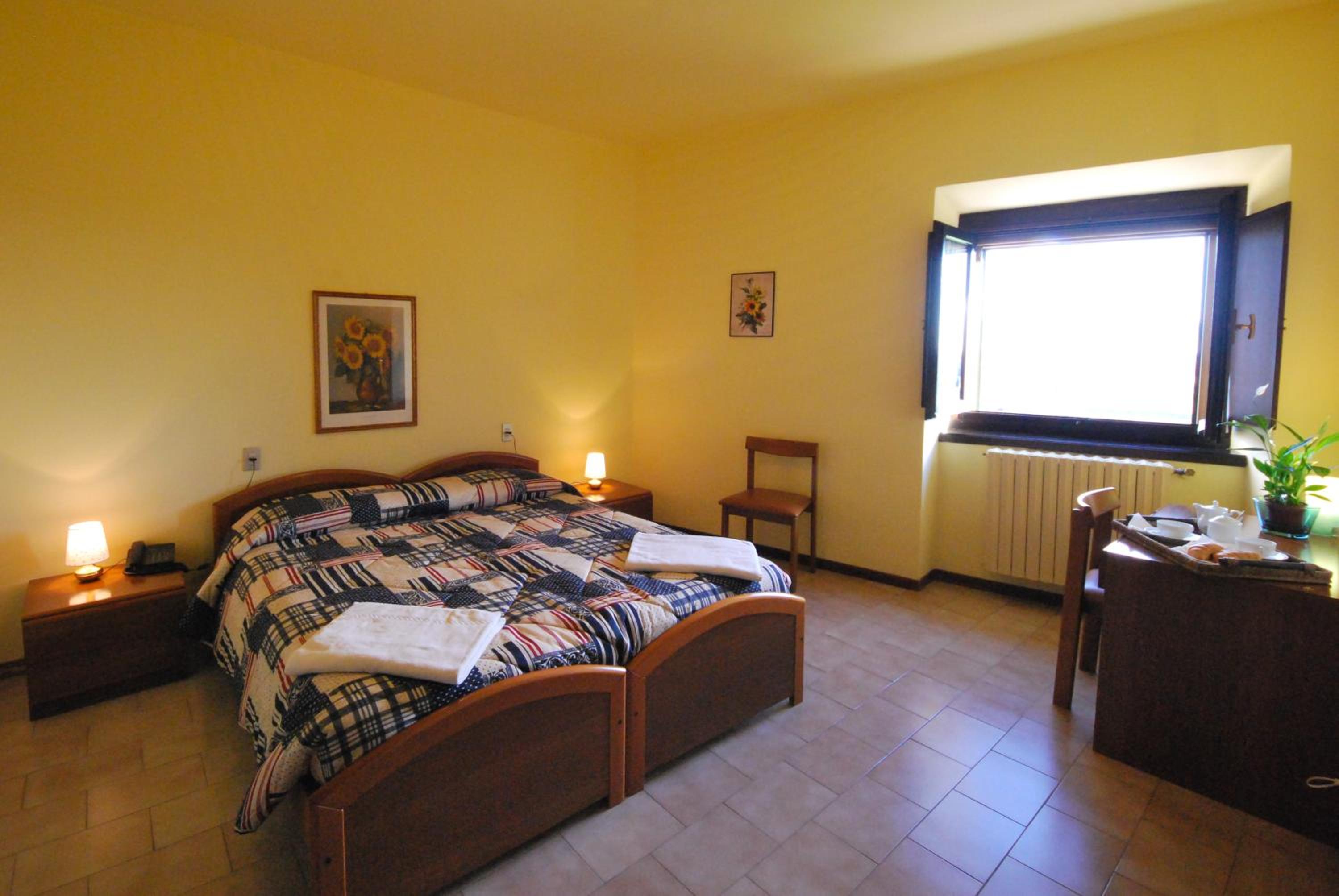 Double Room - Photo 15