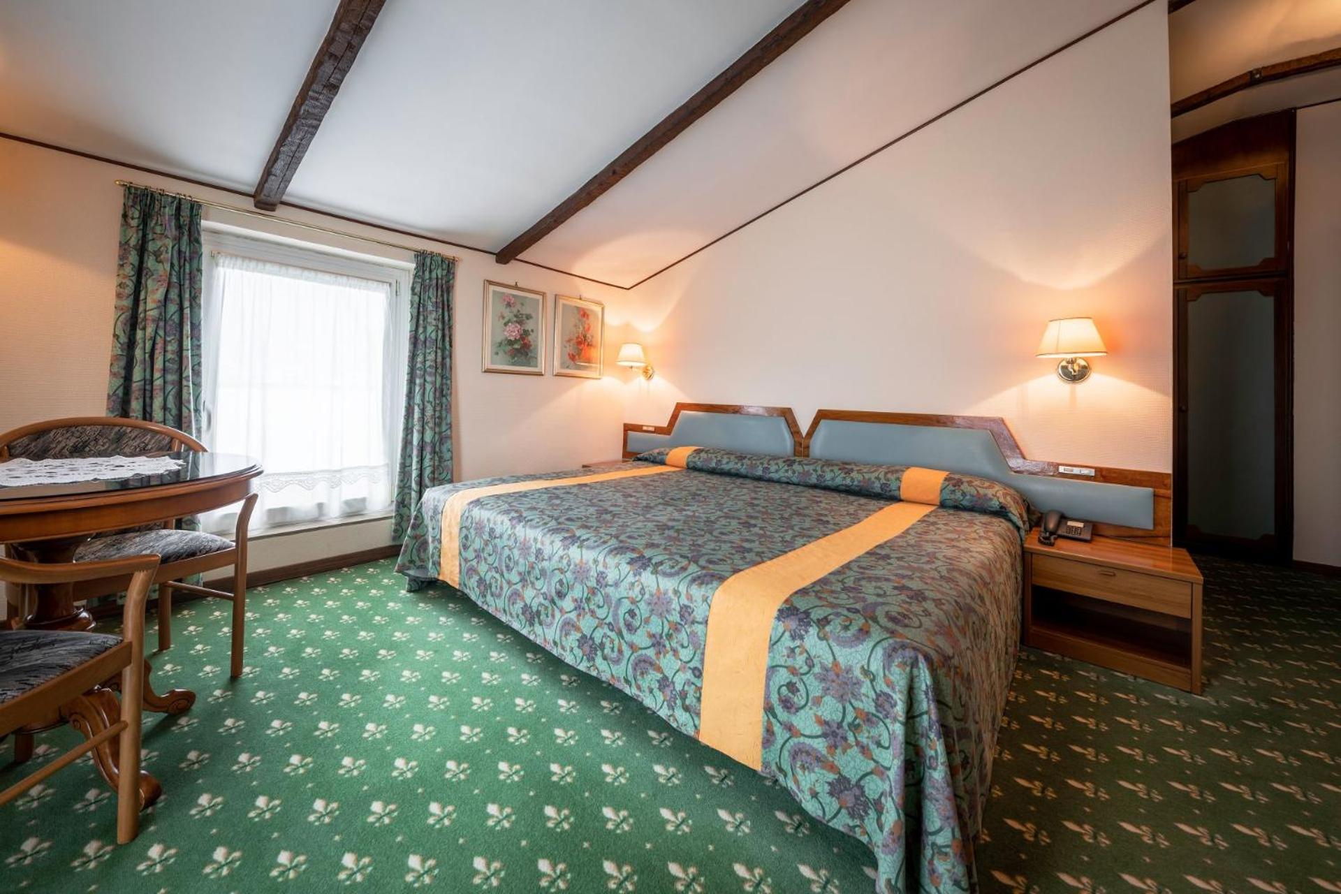 Superior Double or Twin Room - Photo 9