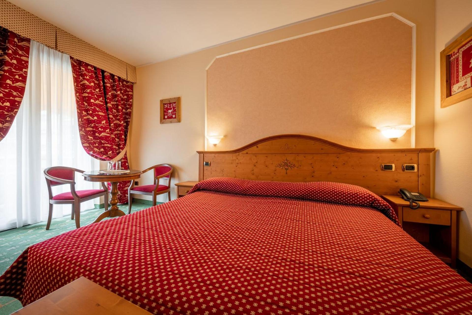 Superior Double or Twin Room - Photo 10