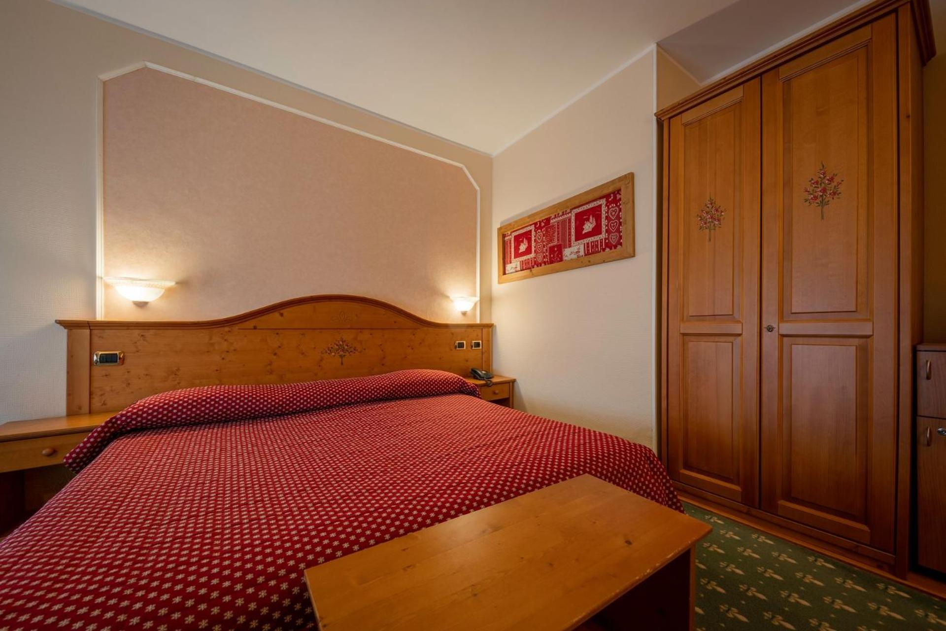 Superior Double or Twin Room - Photo 3