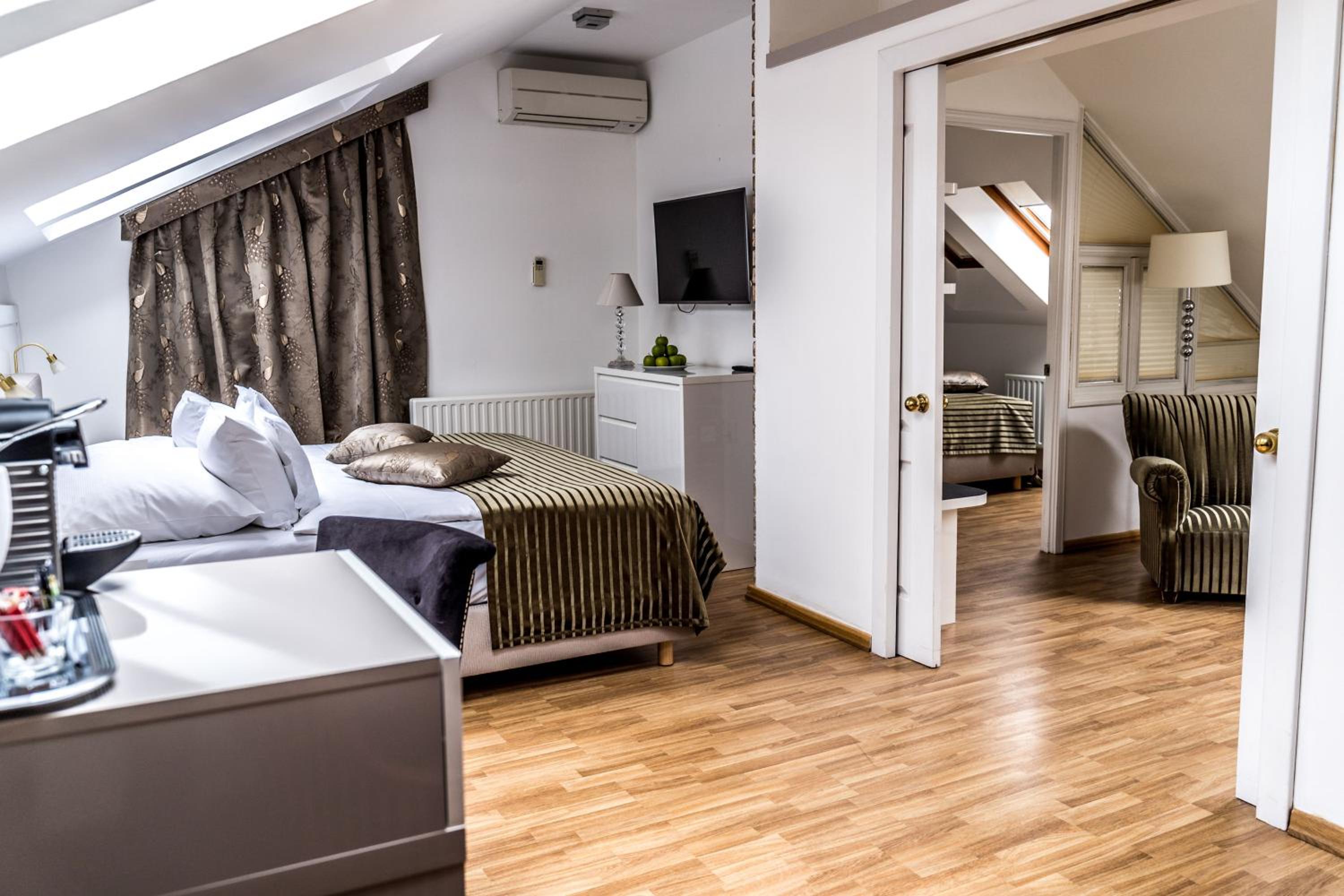 Attic Suite photo 1