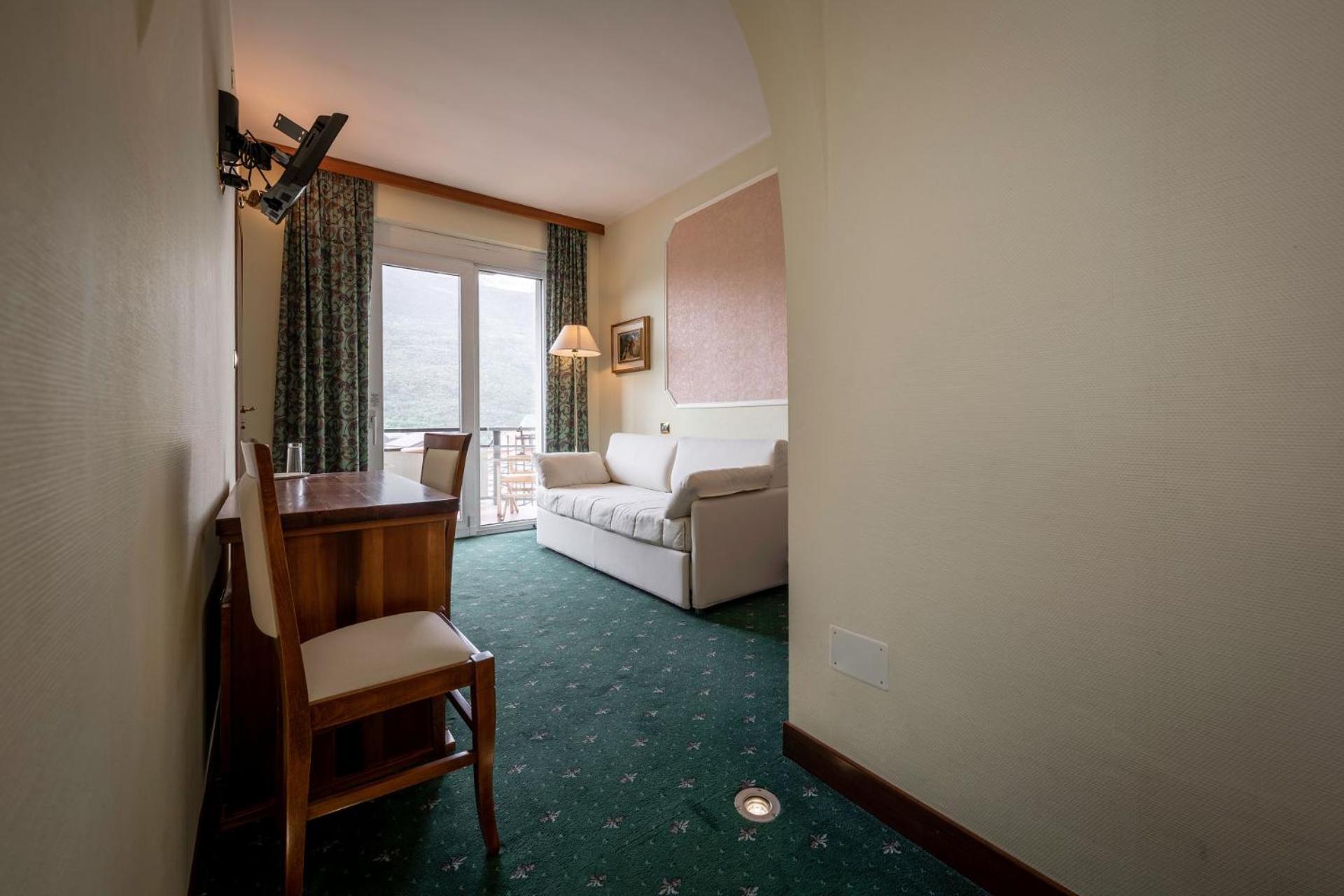 Standard Triple Room - Photo 4