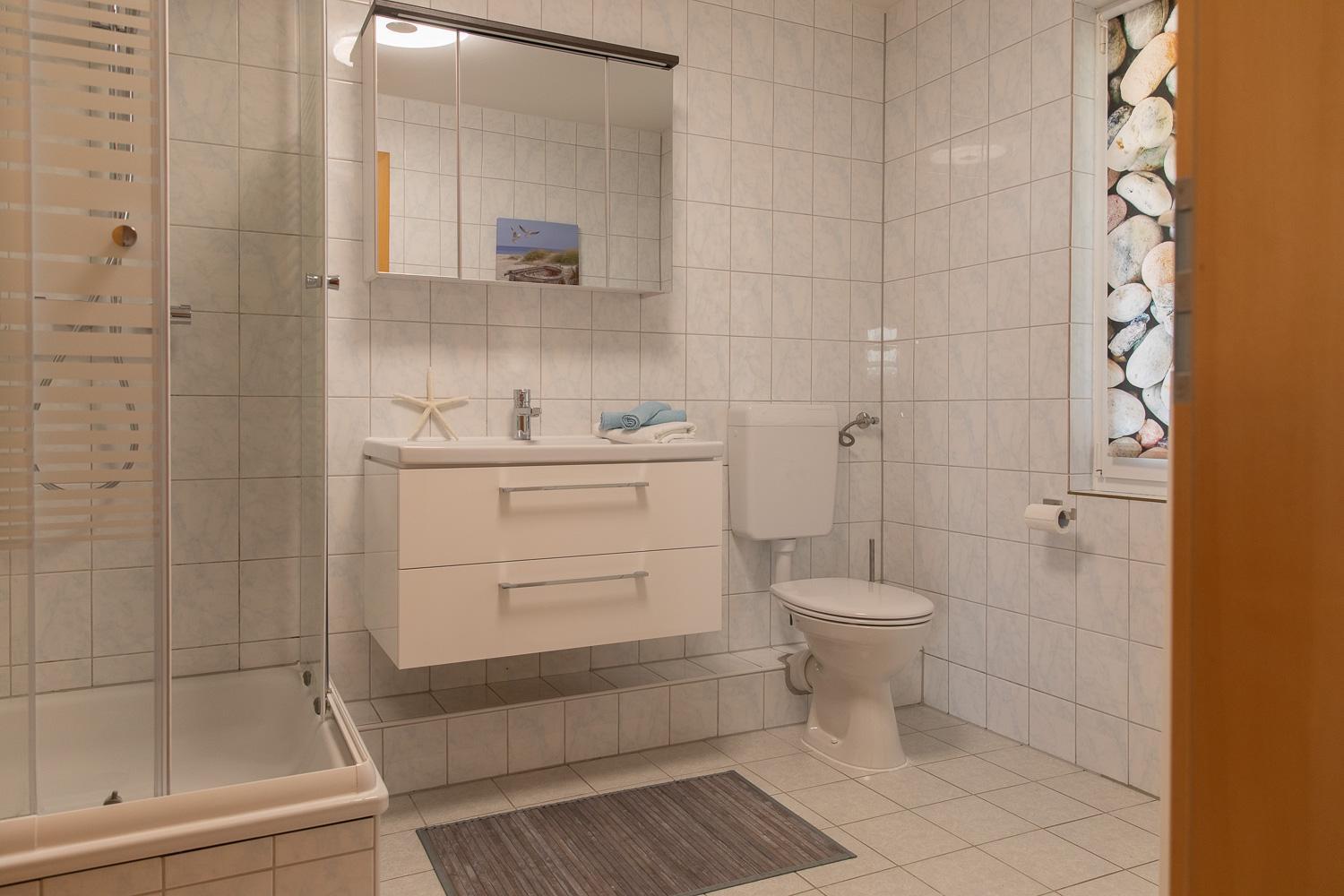 One-Bedroom Apartment - Photo 12