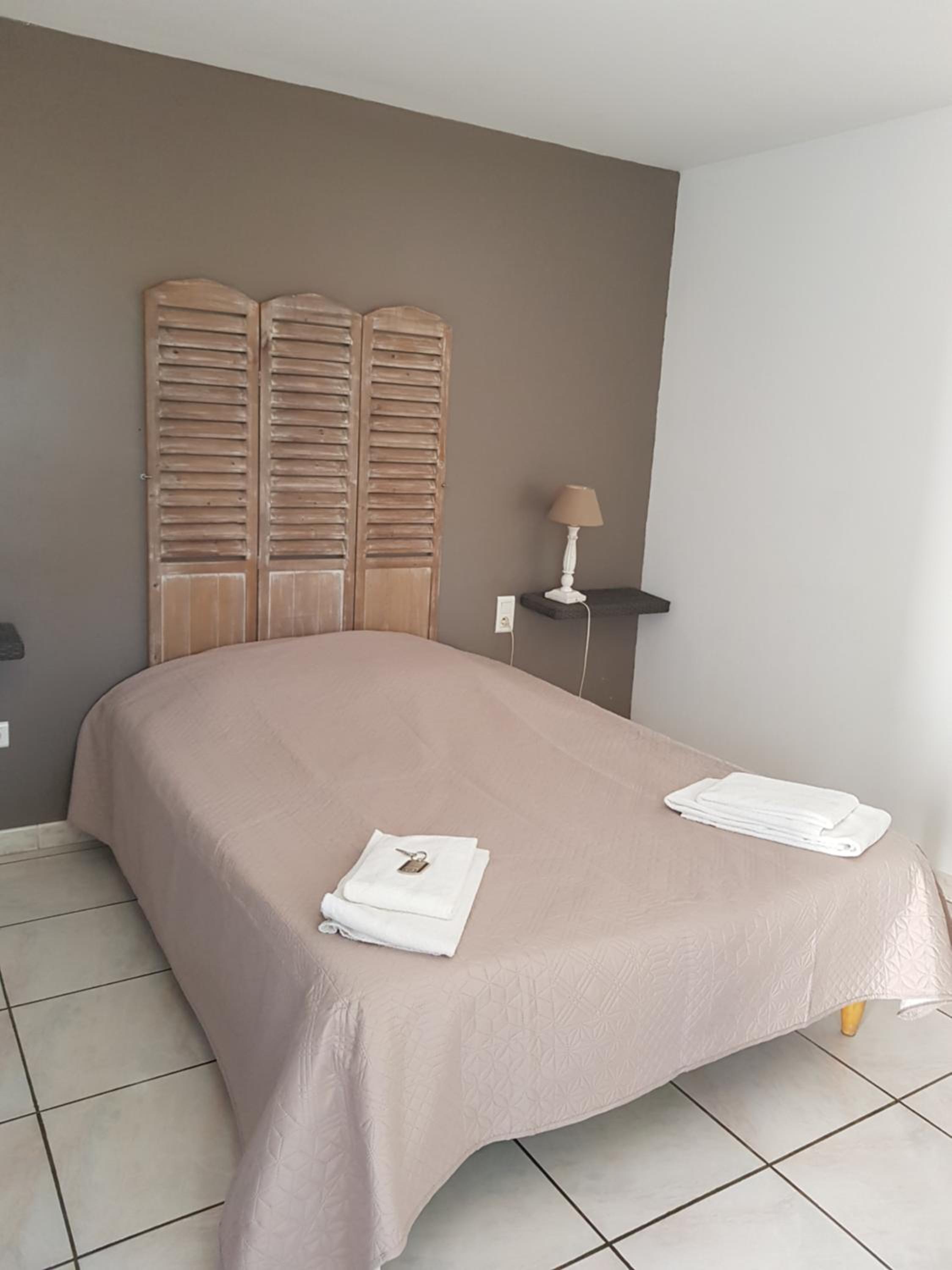 Double Room - Photo 9
