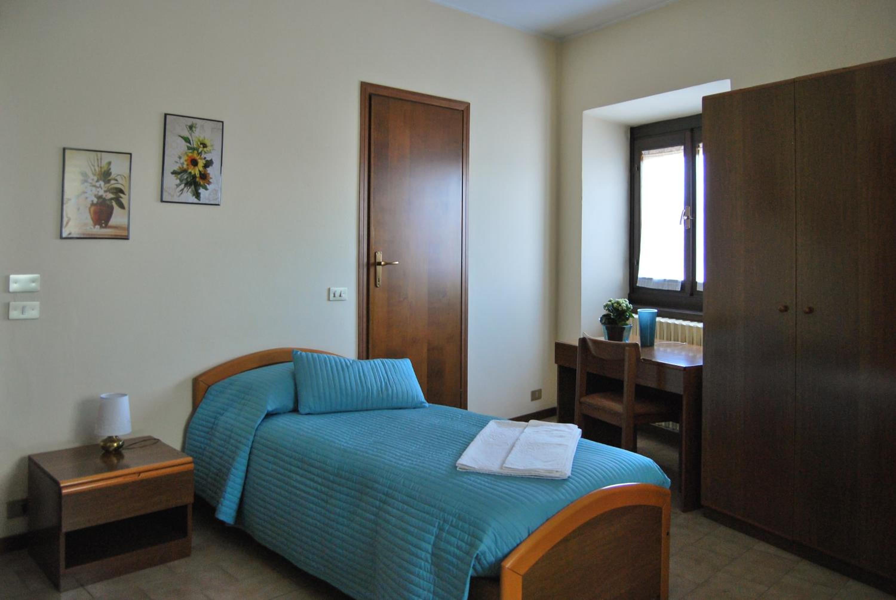 Triple Room - Photo 6