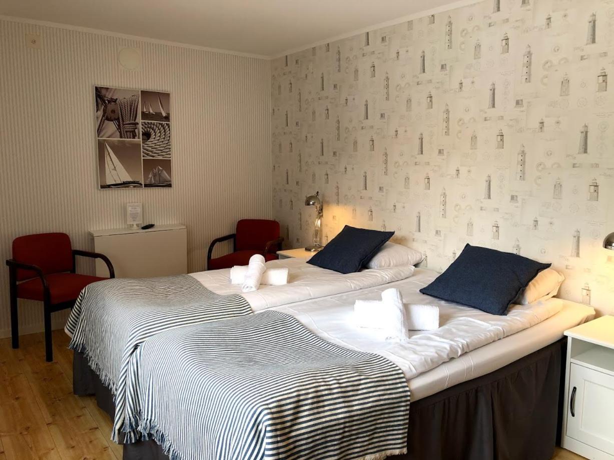 Standard Double Room with Shared Bathroom - Annex photo 1
