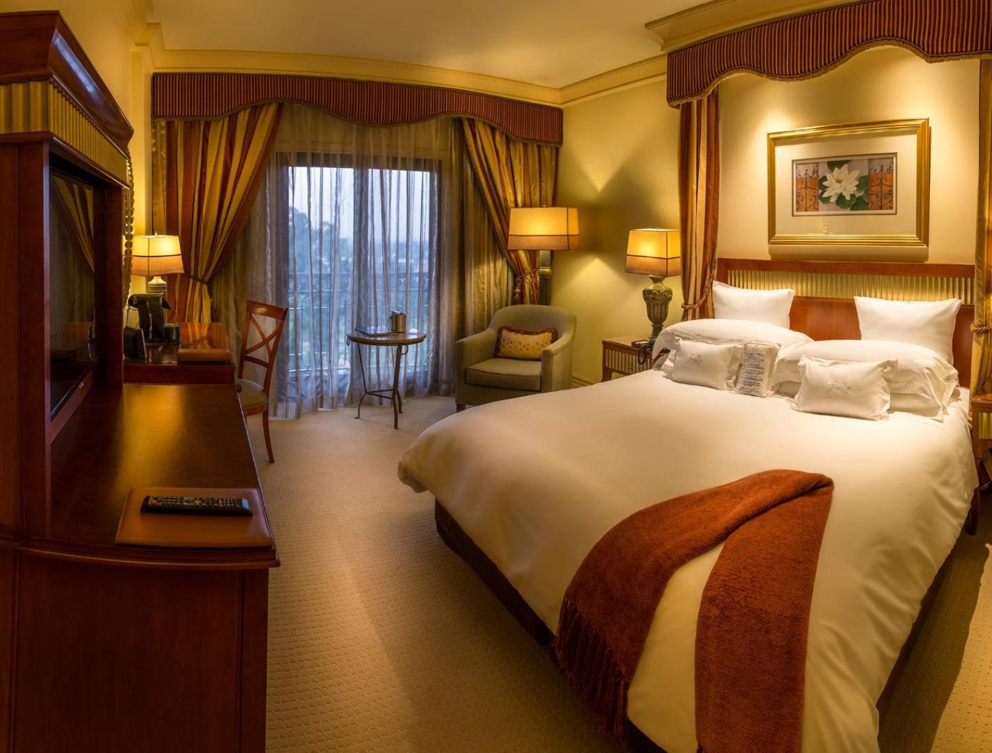 Deluxe Double or Twin Room