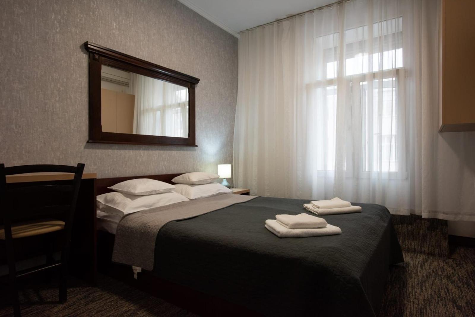 Standard Double Room - Photo 2