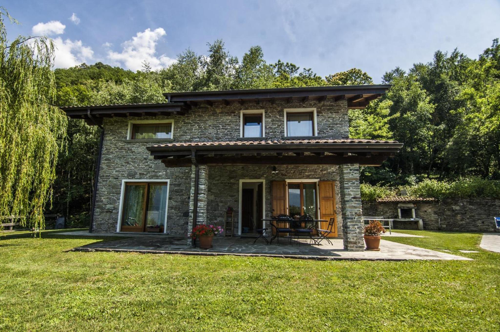 Villa photo 1