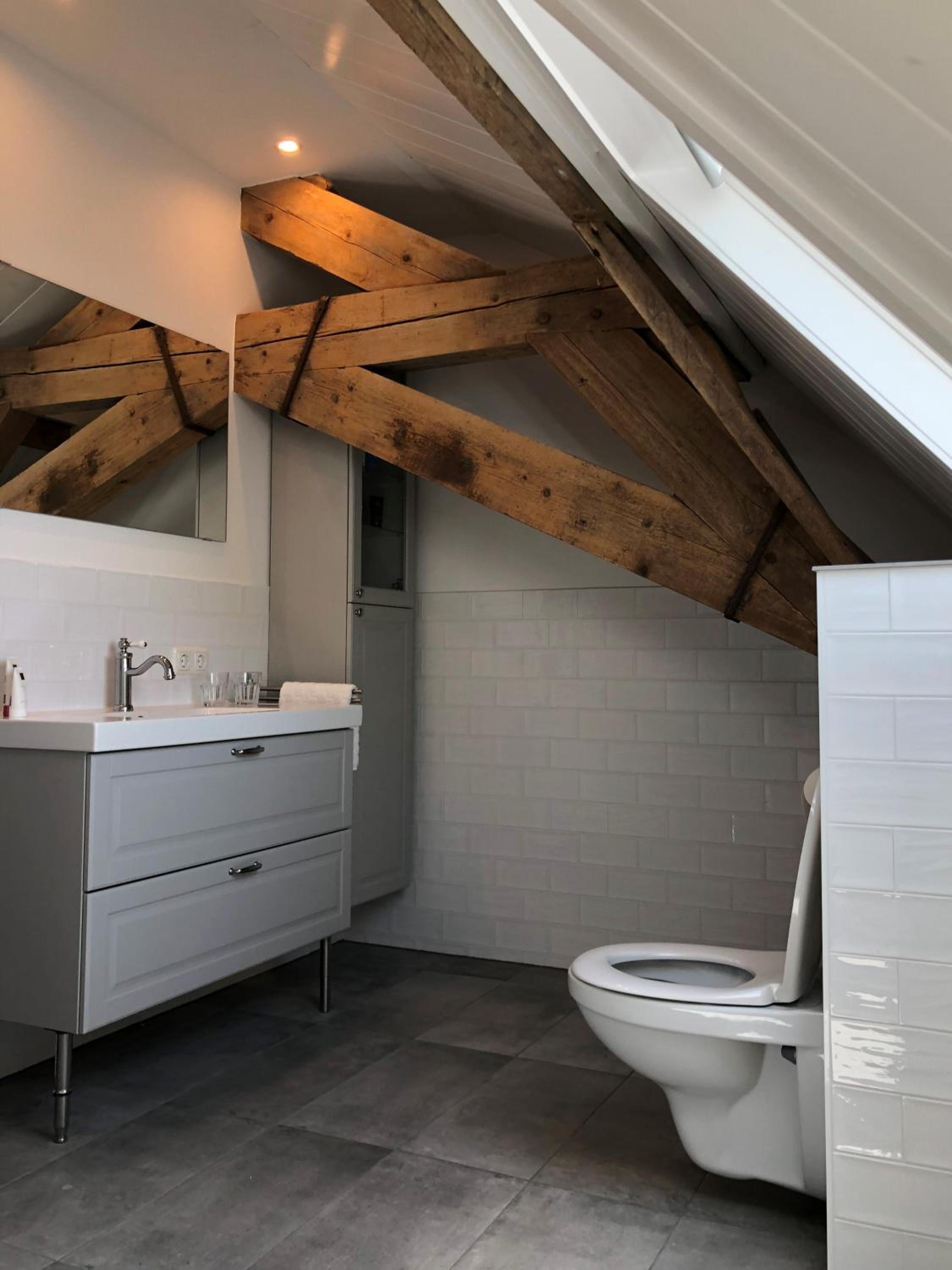 Double Room with Private Bathroom - Photo 4