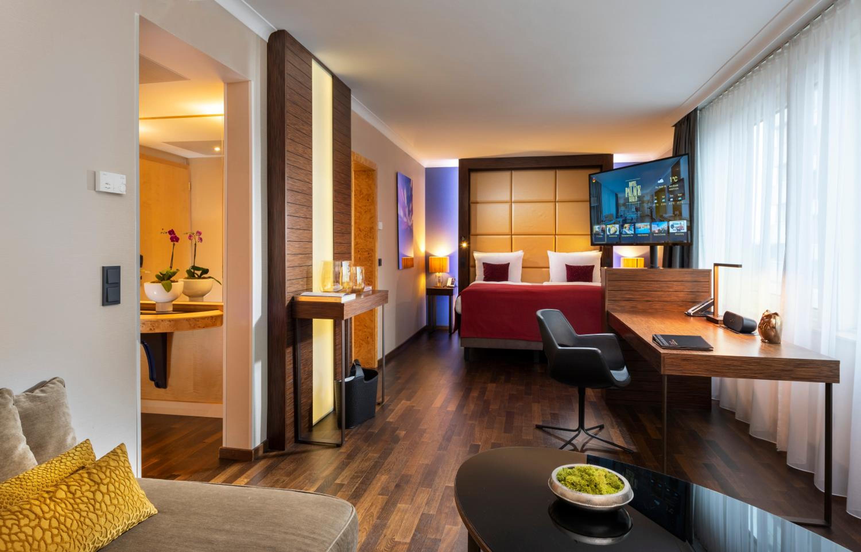 Junior Suite with free Club Lounge Access